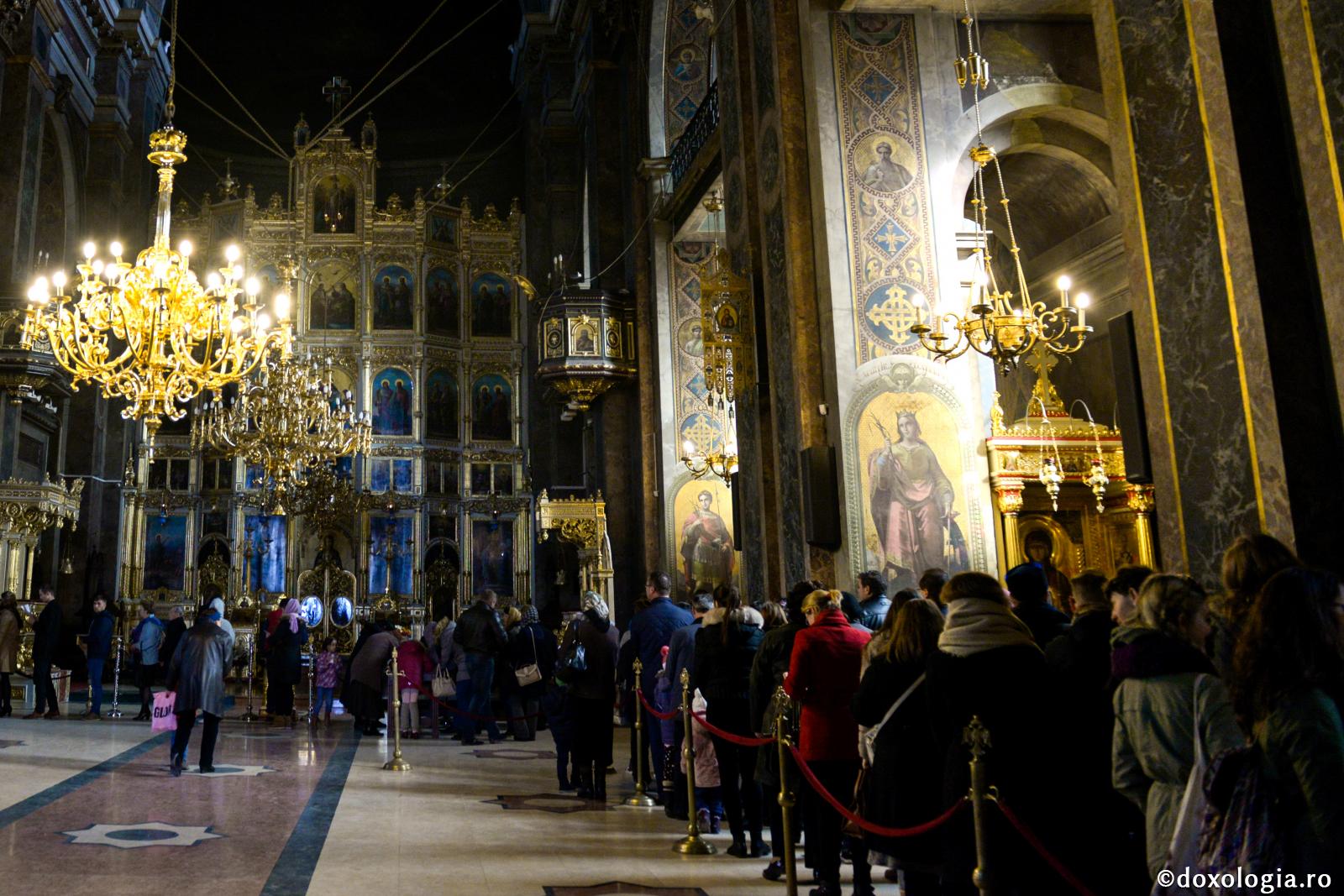 interiorul Catedralei Mitropolitane din Iași