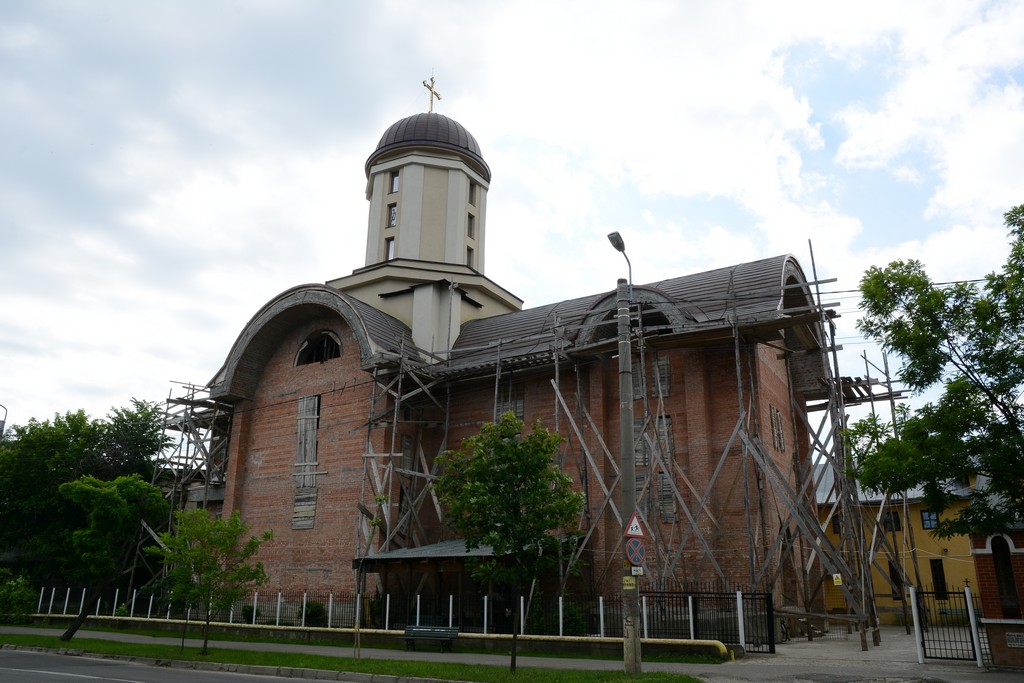 „Să vă străduiţi să terminaţi această biserică!”