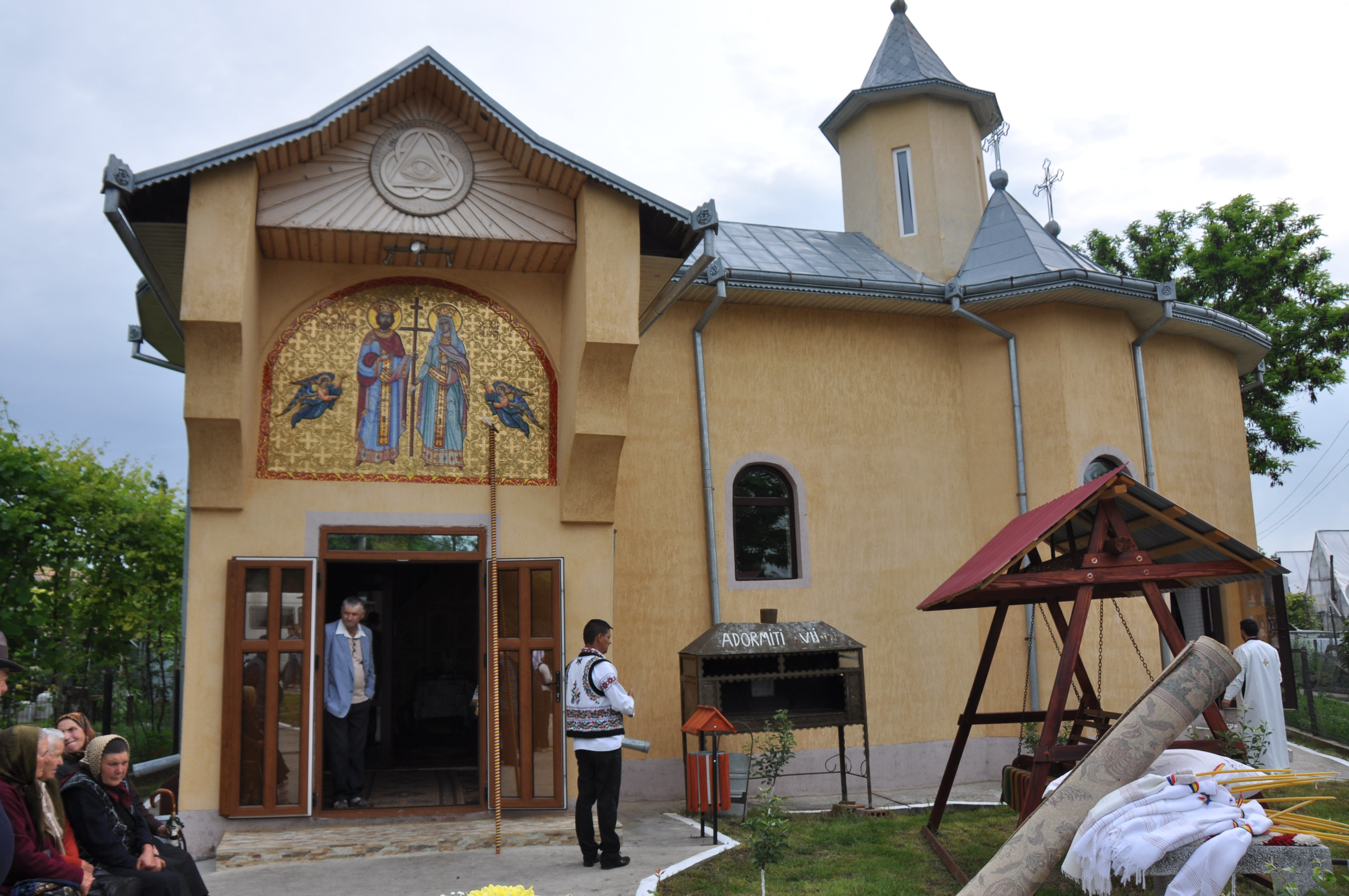 „În biserică omul trăiește cele mai importante evenimente din viața lui”