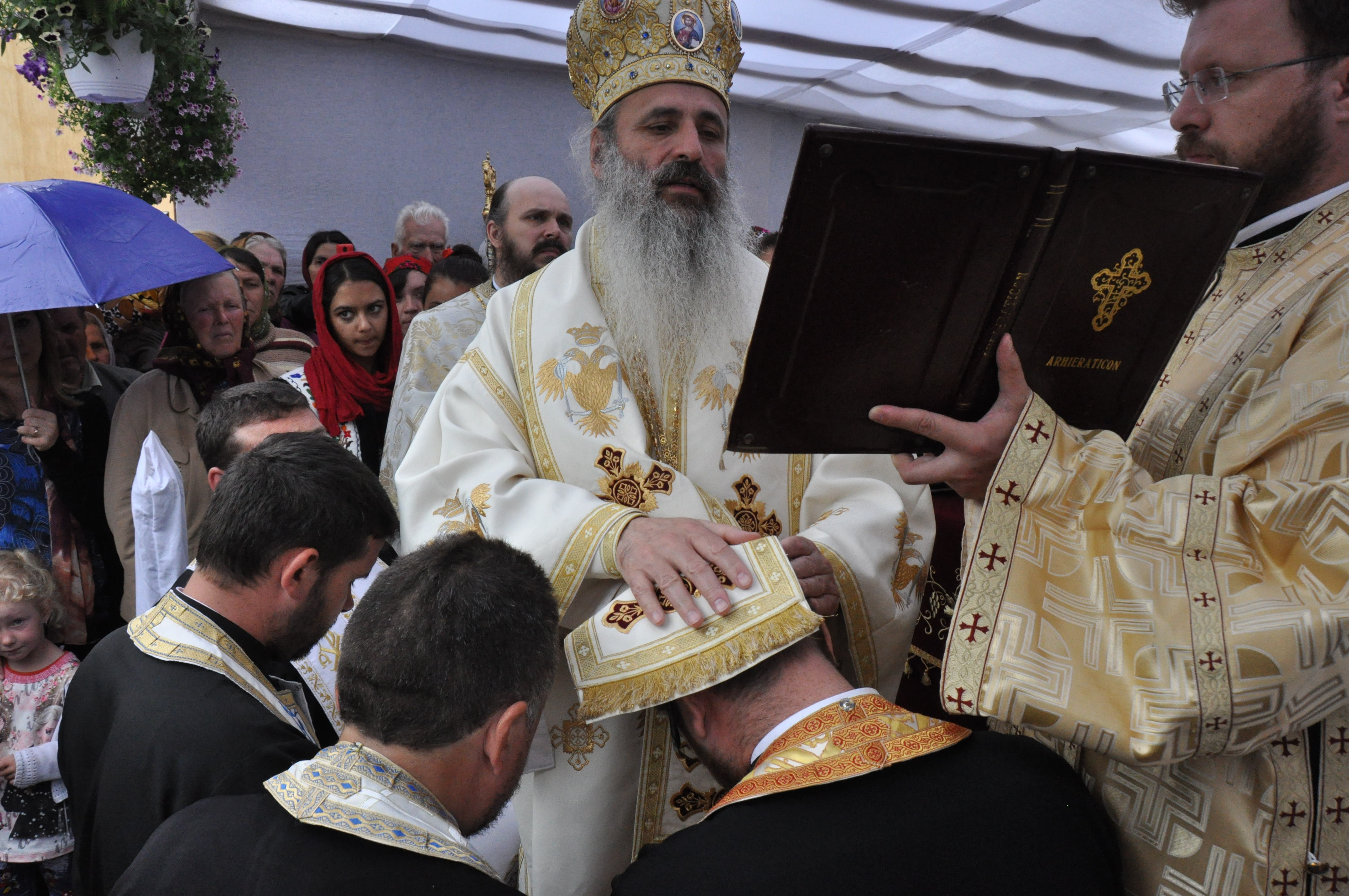 „În biserică omul trăiește cele mai importante evenimente din viața lui”