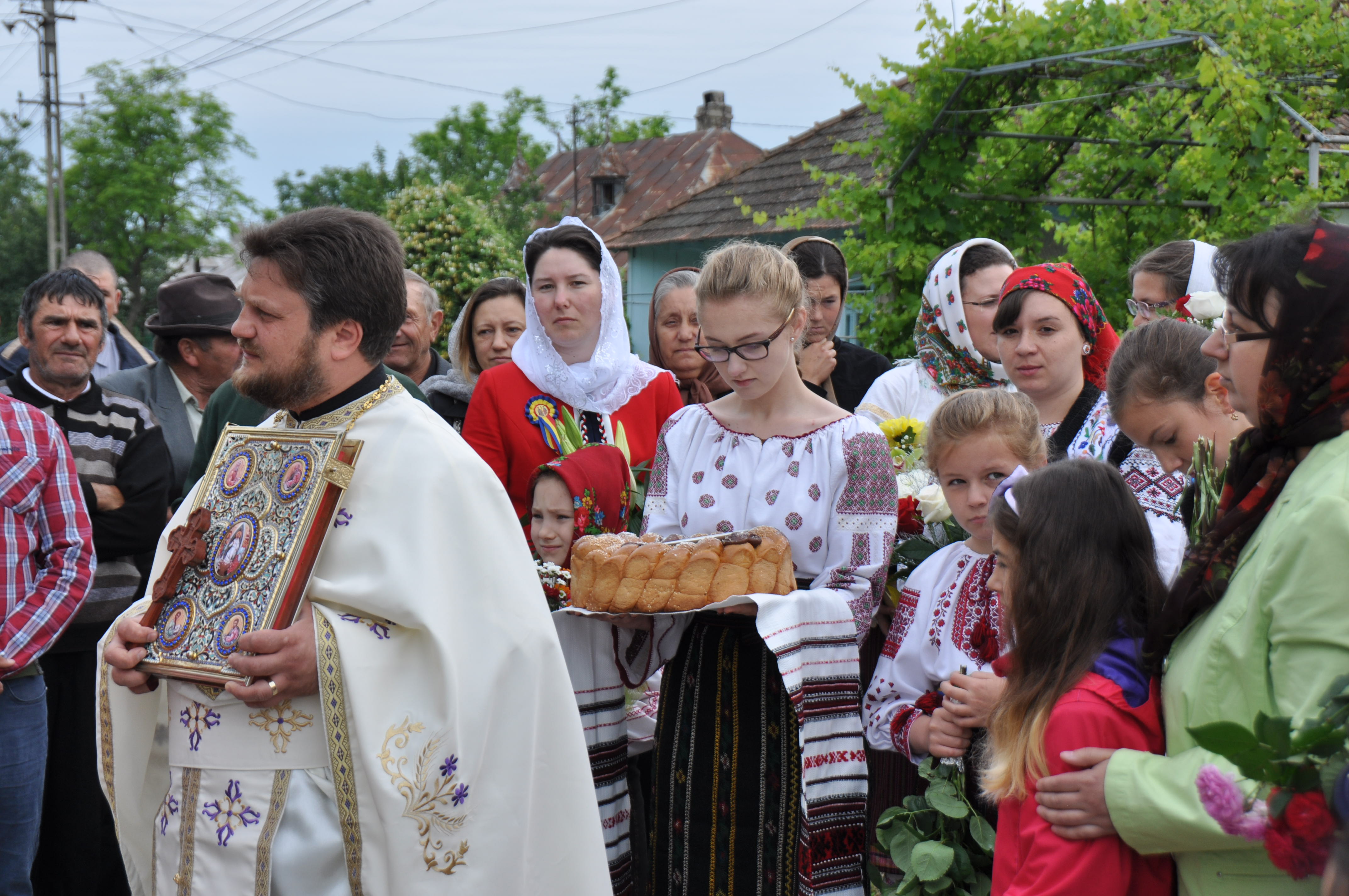 „În biserică omul trăiește cele mai importante evenimente din viața lui”