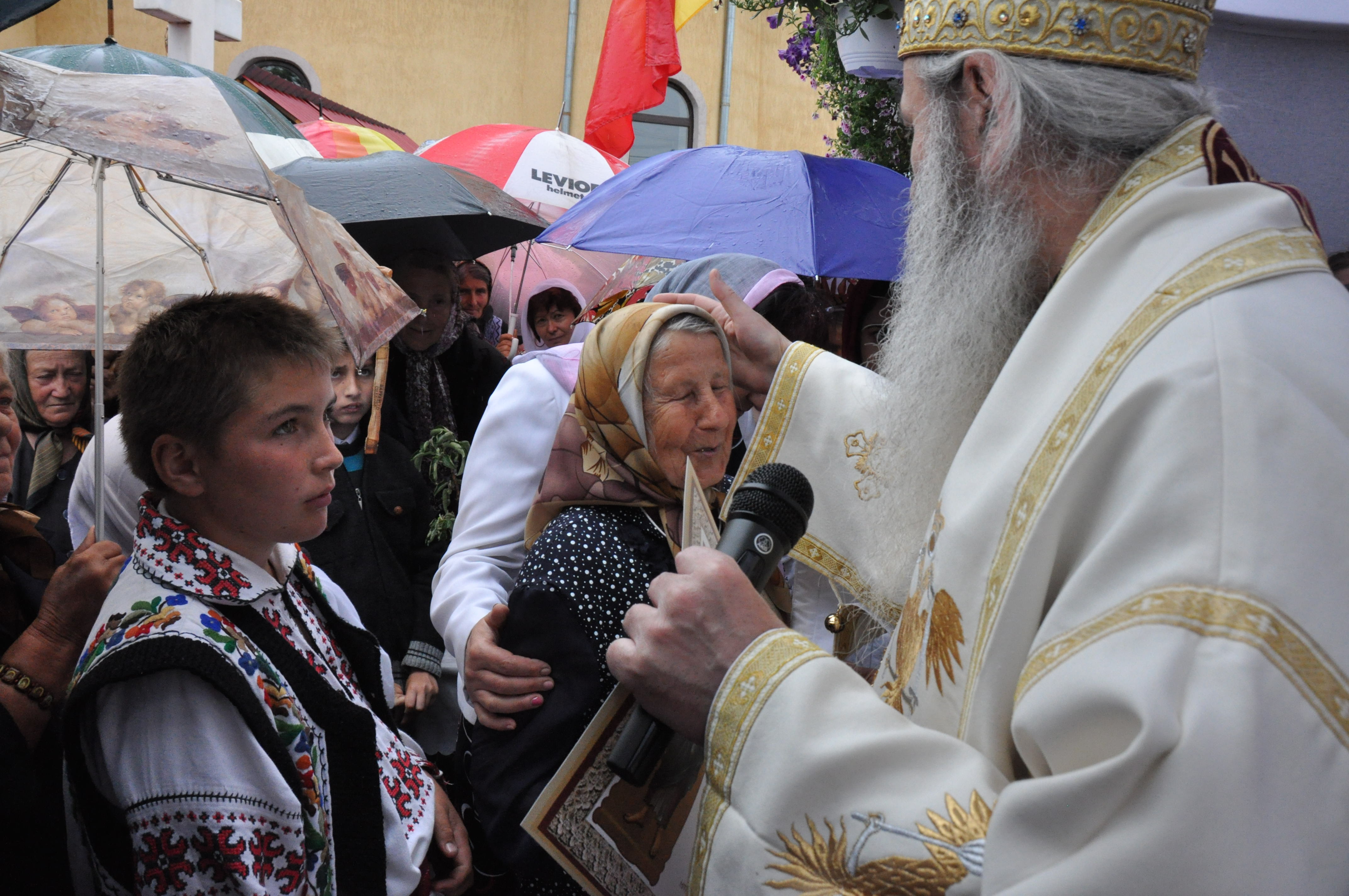 „În biserică omul trăiește cele mai importante evenimente din viața lui”