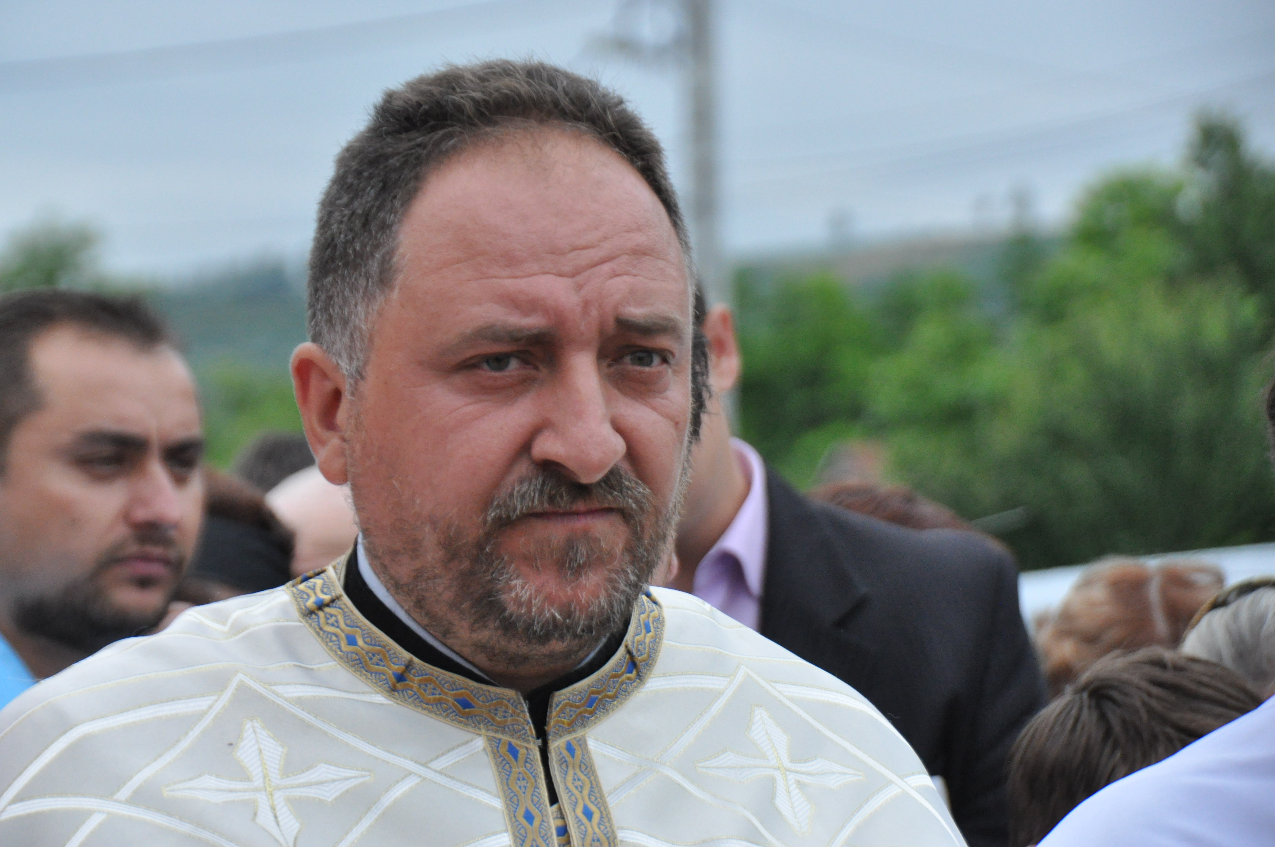 Sfințire de troițe în parohiile Chișcăreni și Petricani