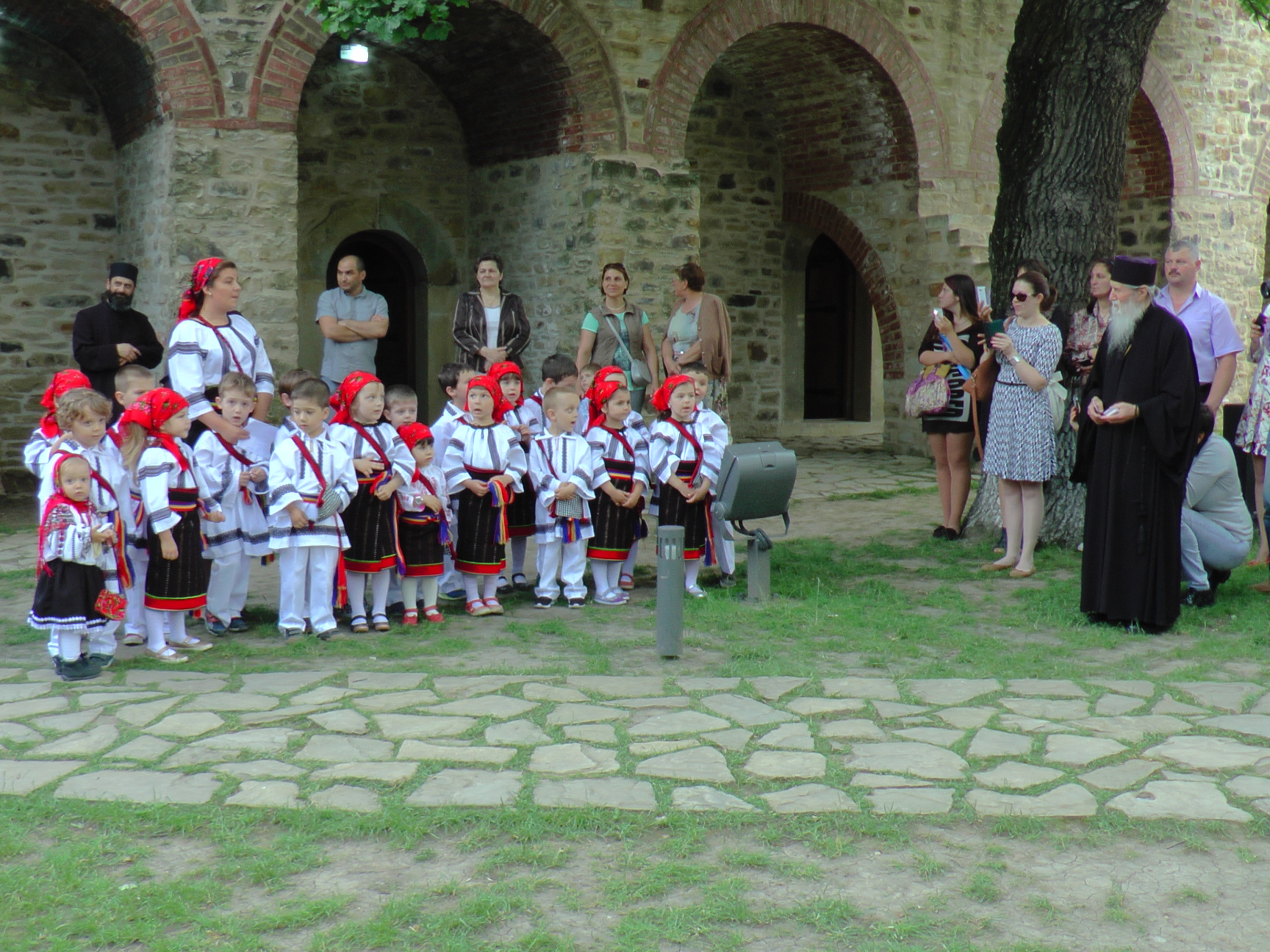 Ziua Eroilor, marcată la Suceava printr-un spectacol patriotic