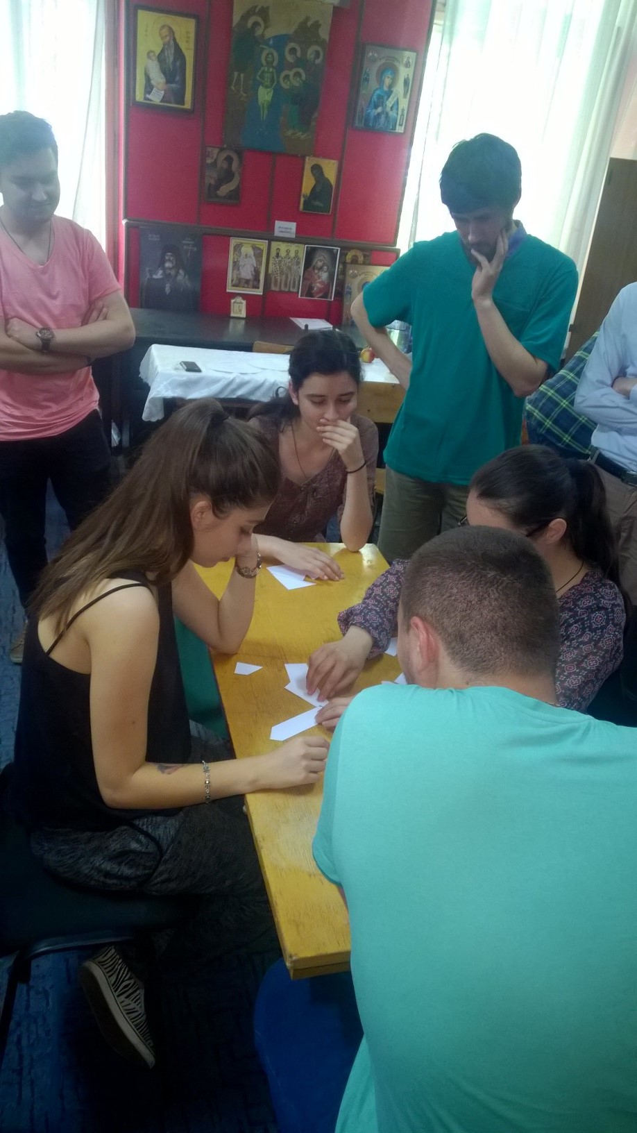 Tinerii care „fabrică“ vacanţe