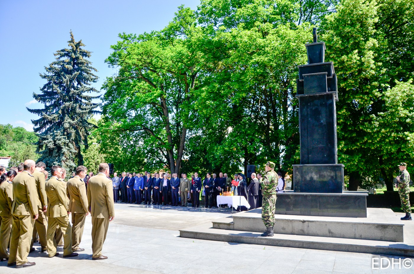 Pomenirea Eroilor, la Monumentul Eroilor Români din Deva