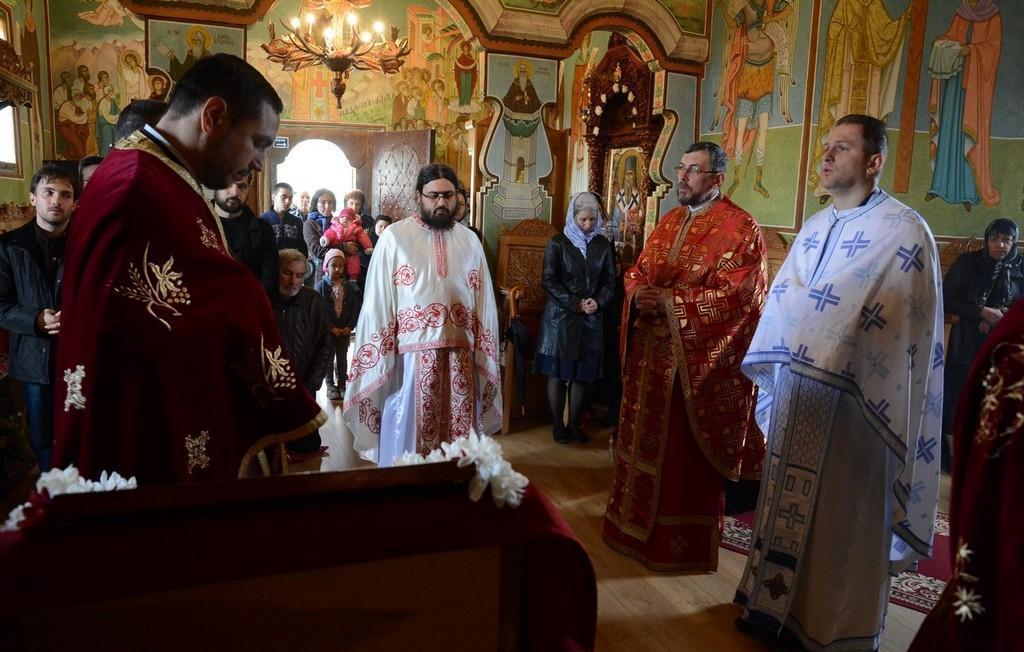 Bucurie şi rugăciune în „poiana raiului“ de la Pocrov