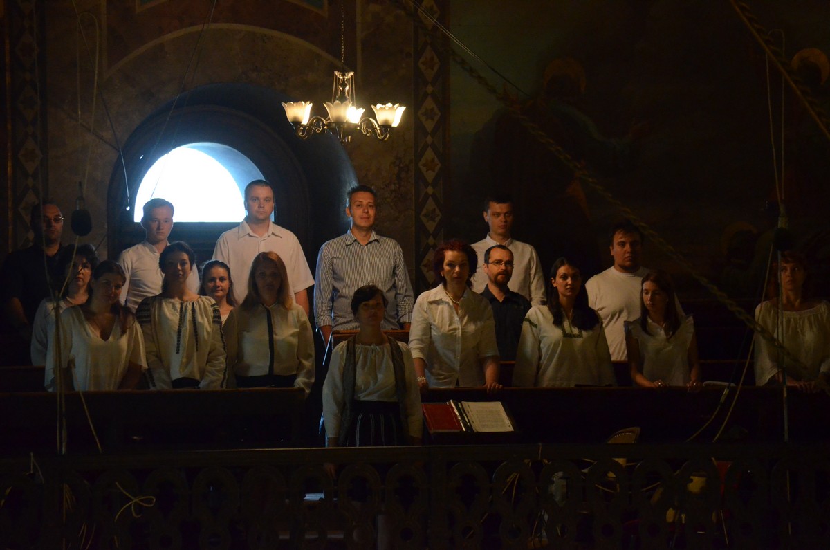 Corul „Sfântul Nectarie“ din Iaşi, la Sfânta Liturghie din Catedrala Mitropolitană din Iaşi