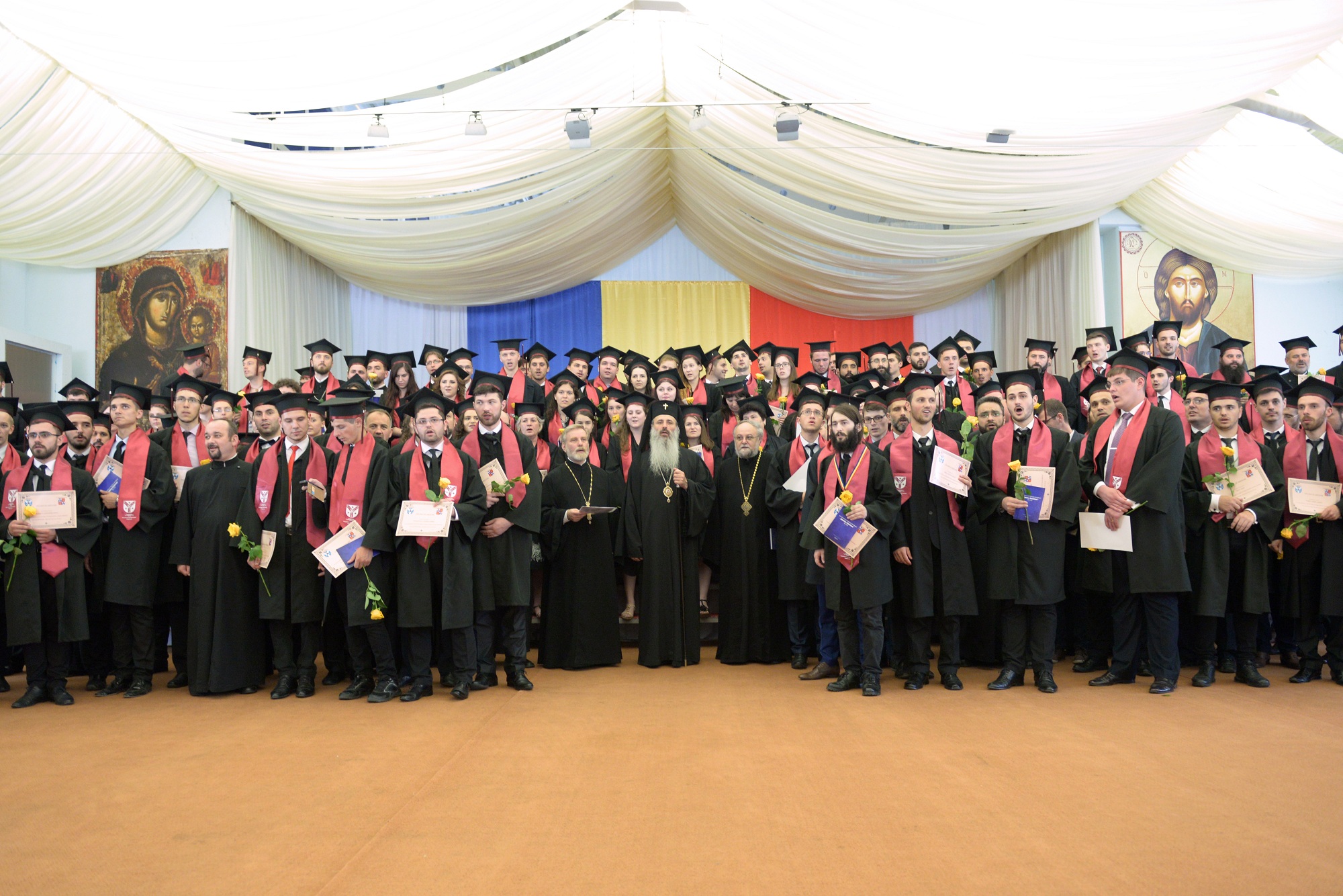 Îndemnul Mitropolitului Moldovei și Bucovinei către absolvenții teologi: „Sunteți rânduiți să fiți slujitori și martori” Îndemnul Mitropolitului Moldovei și Bucovinei către absolvenții teologi: „Sunteți rânduiți să fiți slujitori și martori”