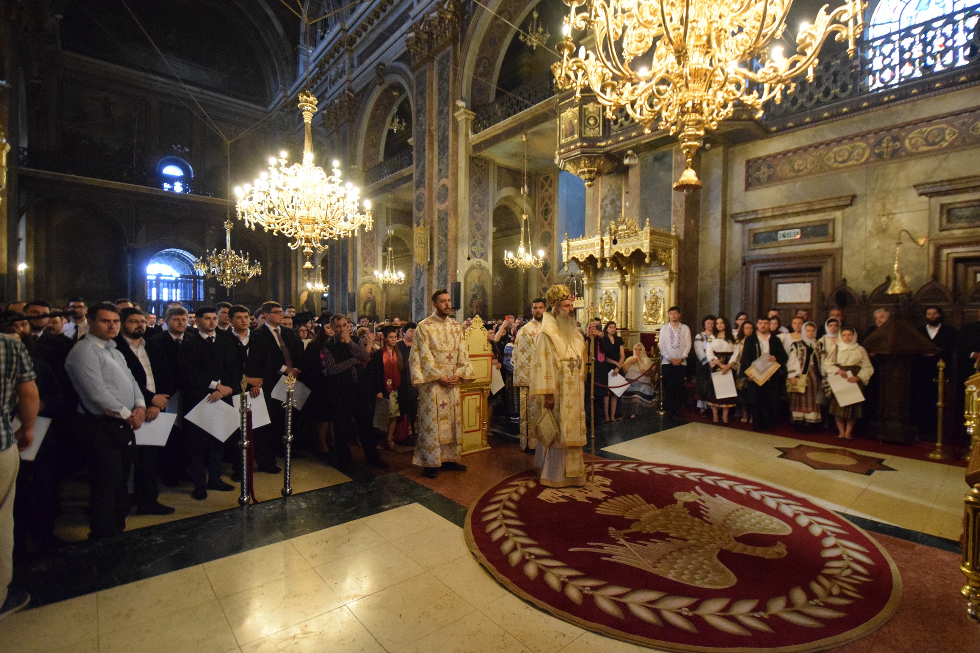 Îndemnul Mitropolitului Moldovei și Bucovinei către absolvenții teologi: „Sunteți rânduiți să fiți slujitori și martori” Îndemnul Mitropolitului Moldovei și Bucovinei către absolvenții teologi: „Sunteți rânduiți să fiți slujitori și martori”