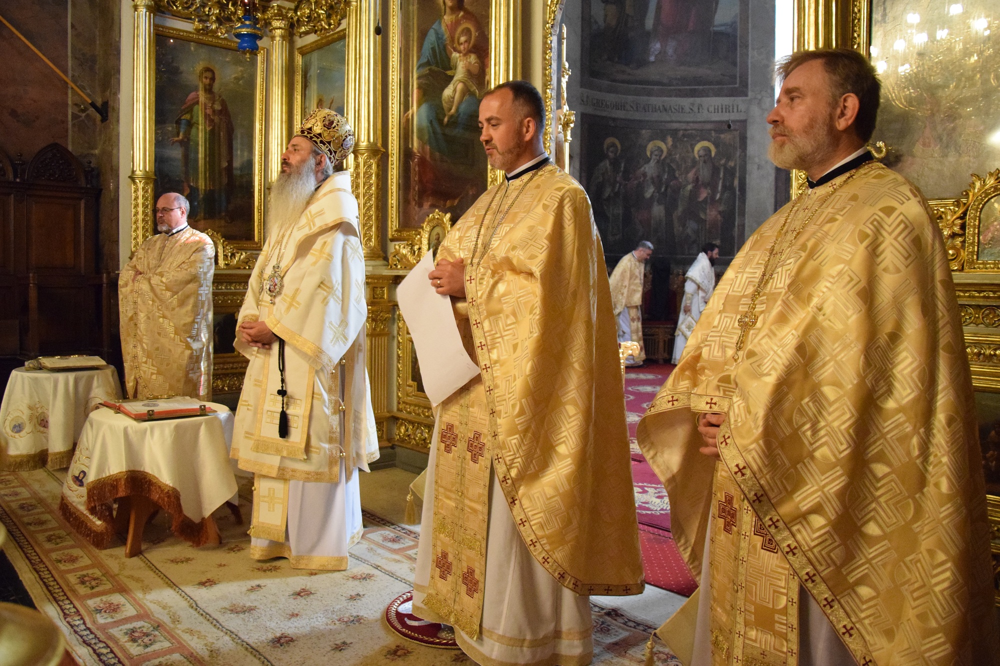 Îndemnul Mitropolitului Moldovei și Bucovinei către absolvenții teologi: „Sunteți rânduiți să fiți slujitori și martori” Îndemnul Mitropolitului Moldovei și Bucovinei către absolvenții teologi: „Sunteți rânduiți să fiți slujitori și martori”