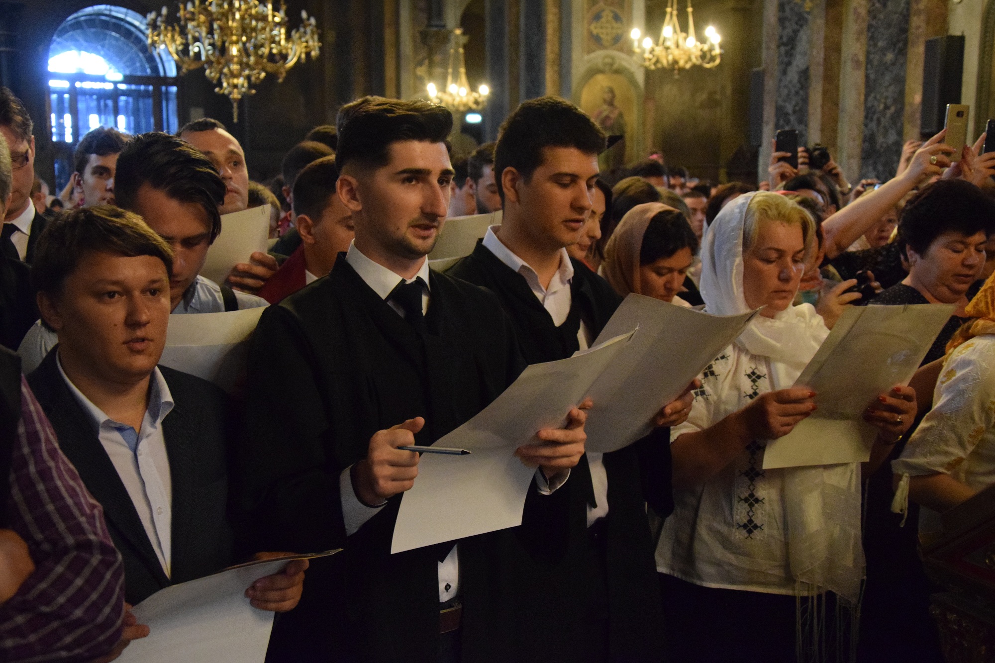 Îndemnul Mitropolitului Moldovei și Bucovinei către absolvenții teologi: „Sunteți rânduiți să fiți slujitori și martori” Îndemnul Mitropolitului Moldovei și Bucovinei către absolvenții teologi: „Sunteți rânduiți să fiți slujitori și martori”