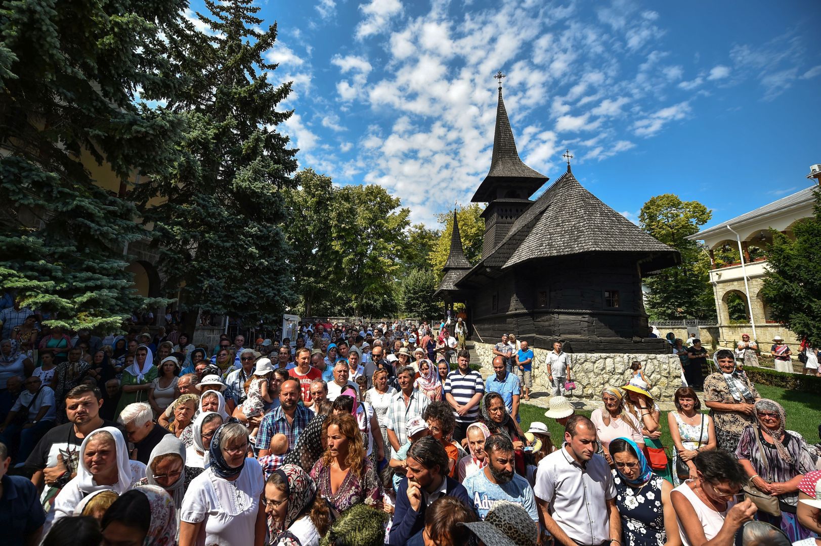 Patriarhul României: „Bunătatea lui Hristos eliberează pe oameni de răutatea demonilor”