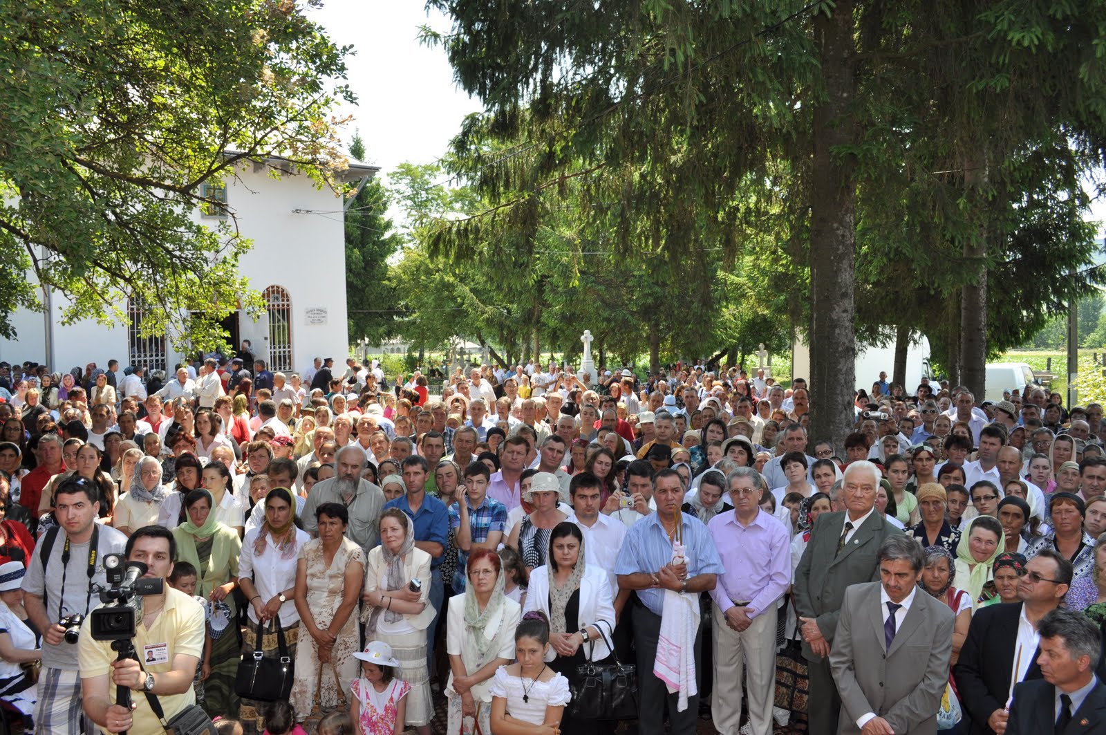 Paraclisul Parohiei Dumbrava, sfinţit de PS Calinic Botoşăneanul