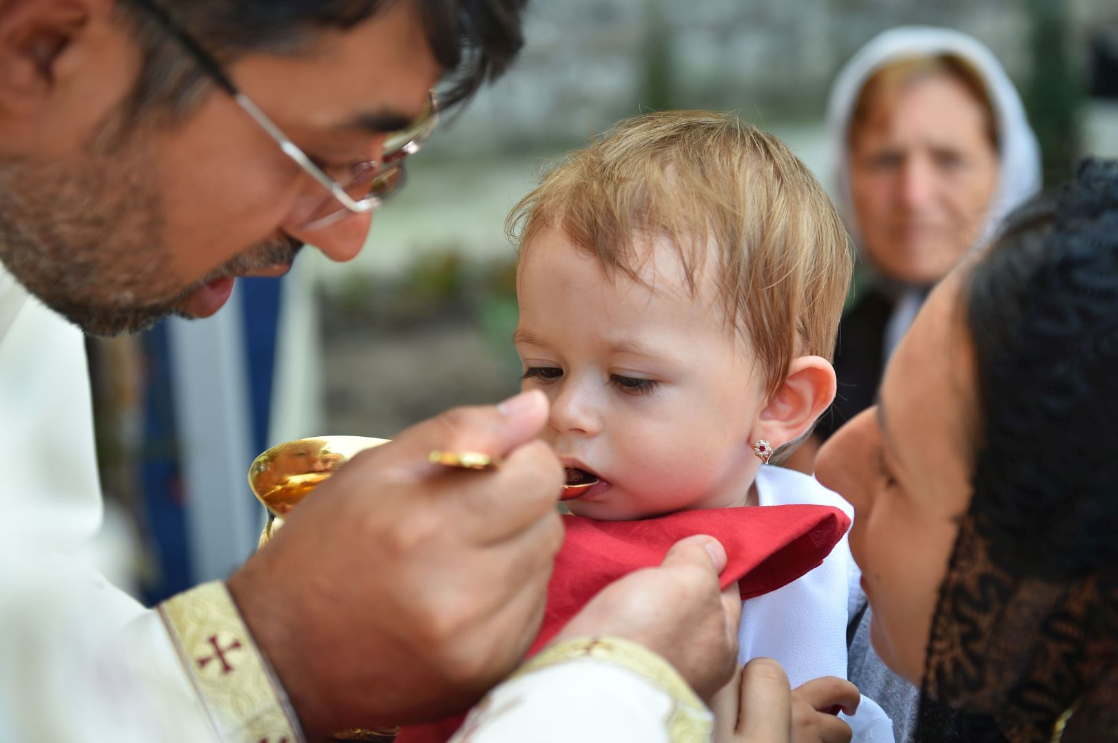 Patriarhul României: „Bunătatea lui Hristos eliberează pe oameni de răutatea demonilor”