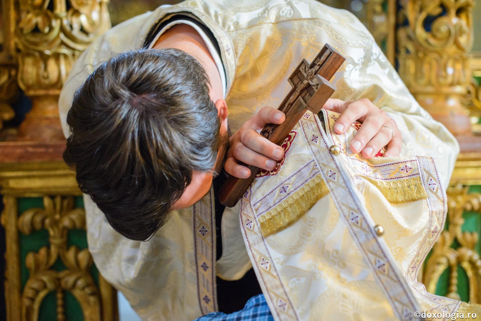 Mare grijă, să nu îndemnăm în vreun fel la păcat!