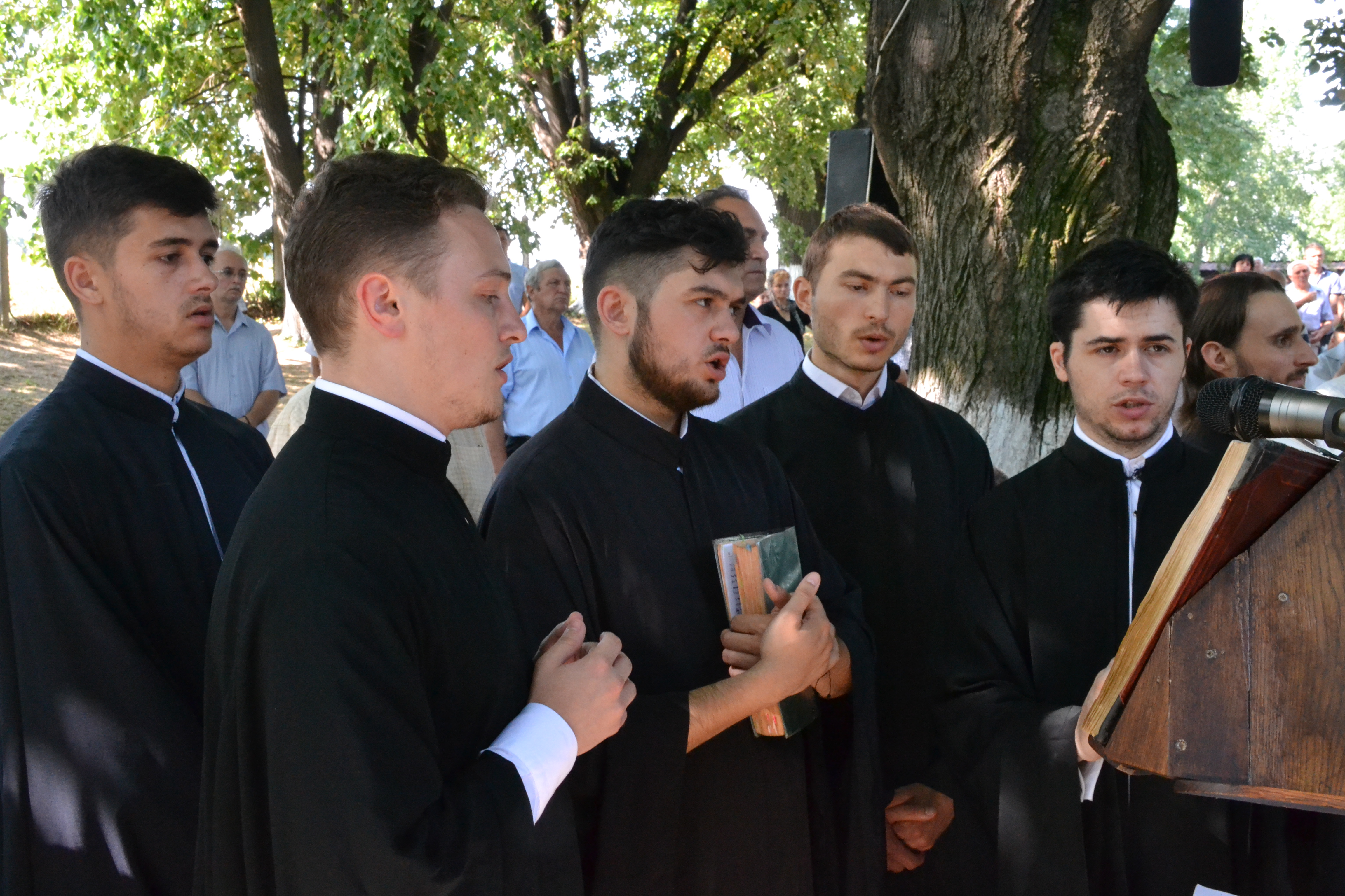 Liturghie arhierească la hramul Mănăstirii Bucium