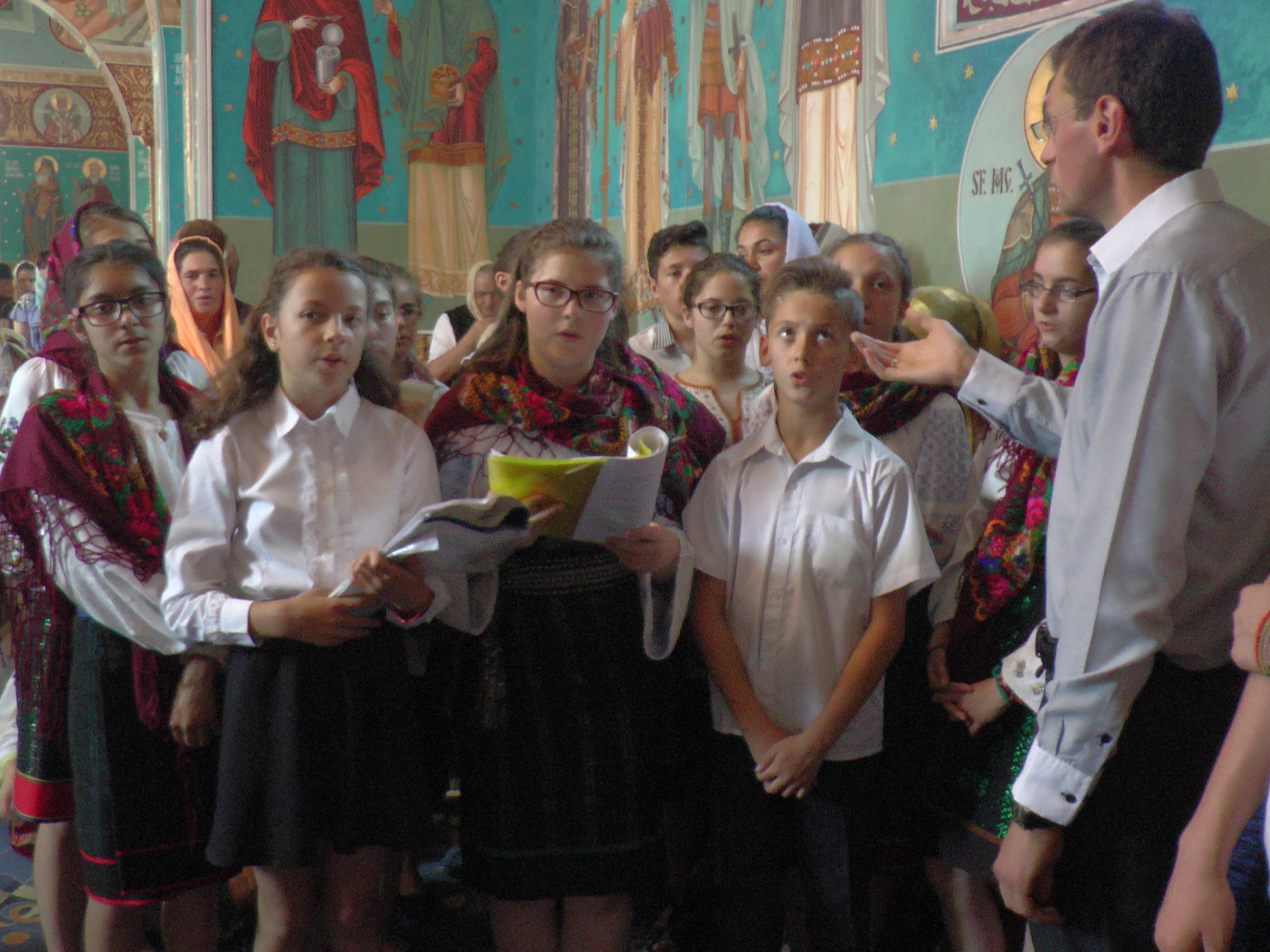 Patru ierarhi la hramul Mănăstirii Bogdana din Rădăuţi