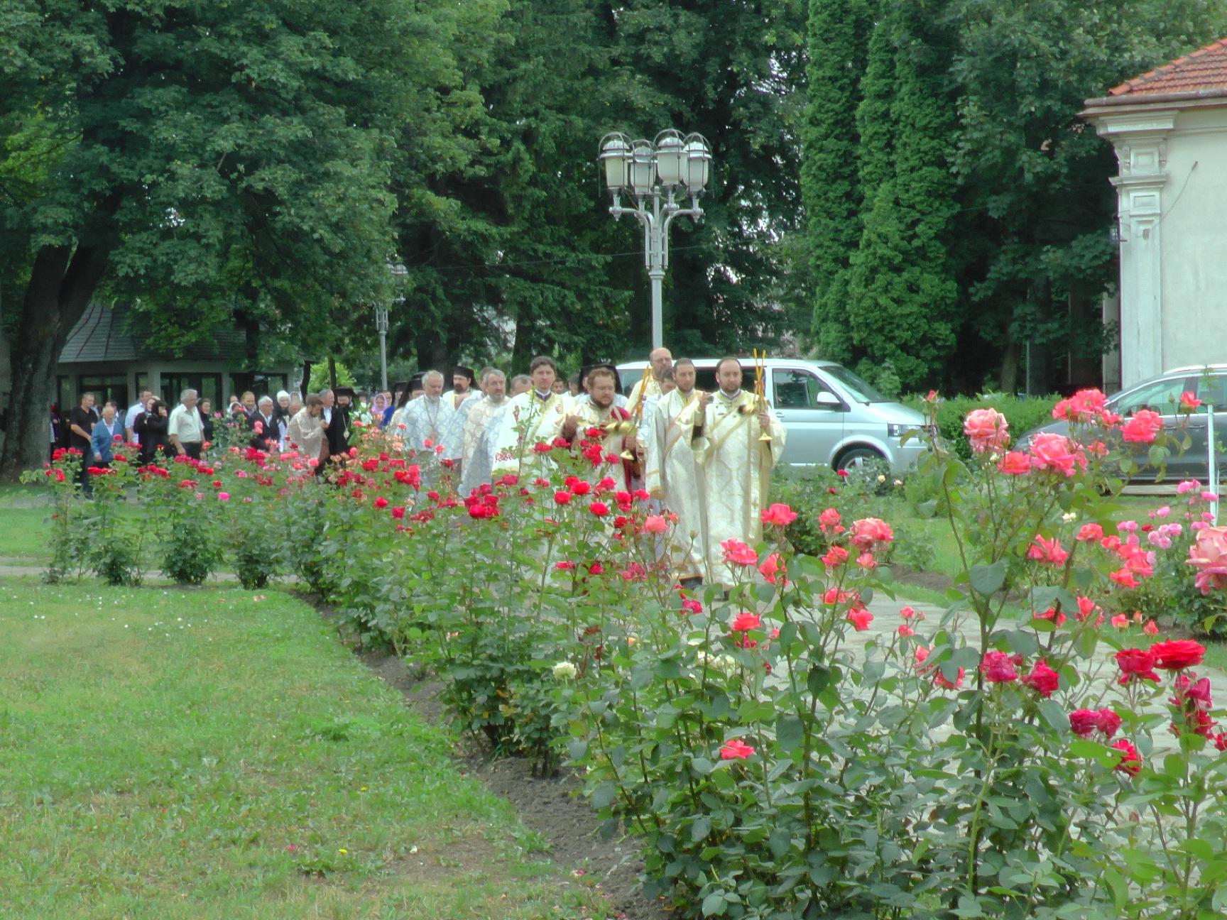 Patru ierarhi la hramul Mănăstirii Bogdana din Rădăuţi