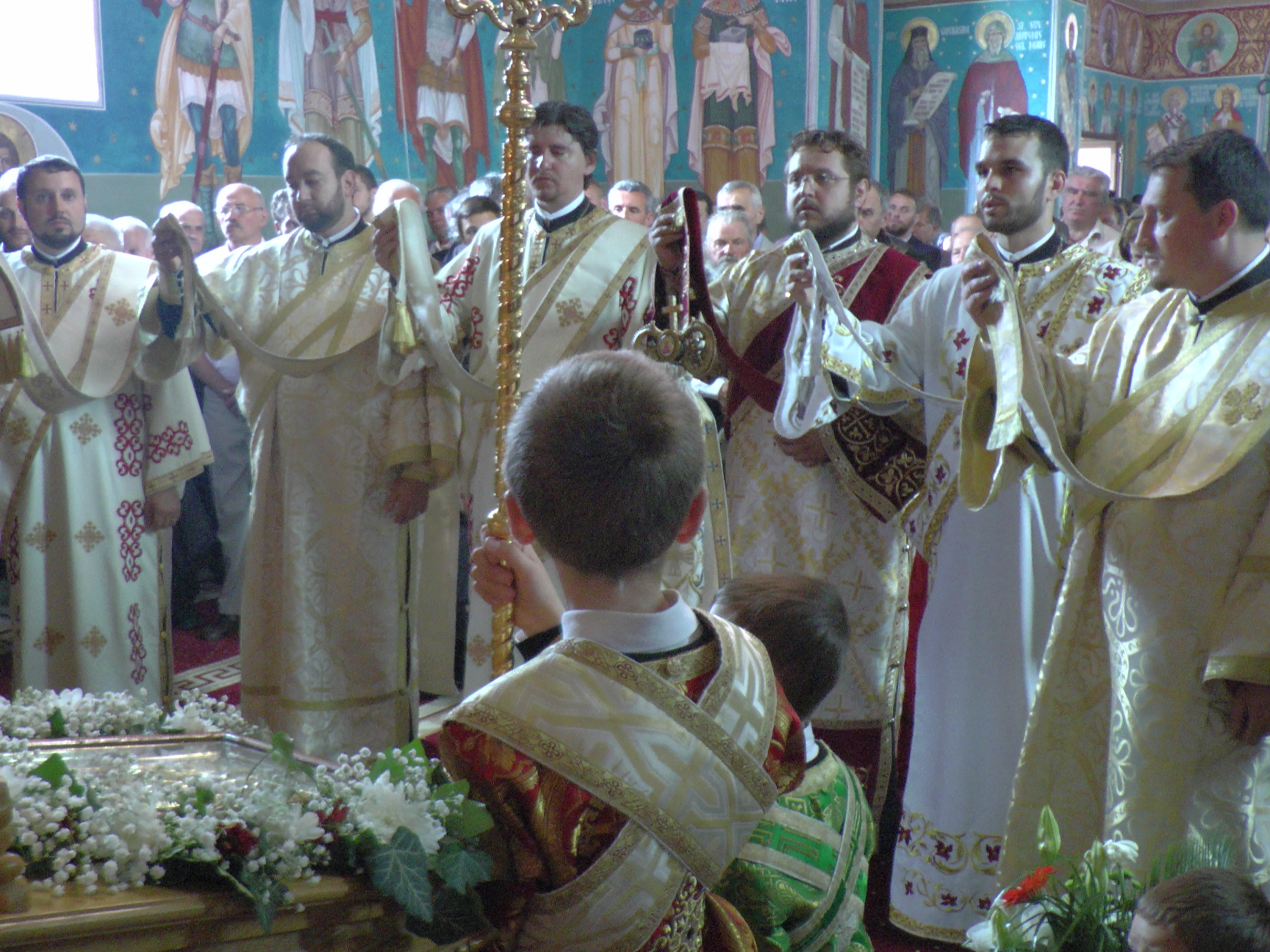 Patru ierarhi la hramul Mănăstirii Bogdana din Rădăuţi
