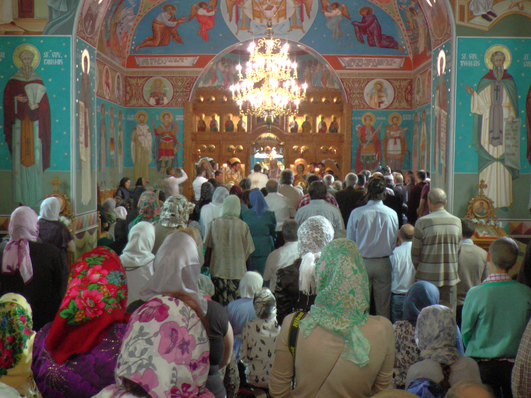 Patru ierarhi la hramul Mănăstirii Bogdana din Rădăuţi