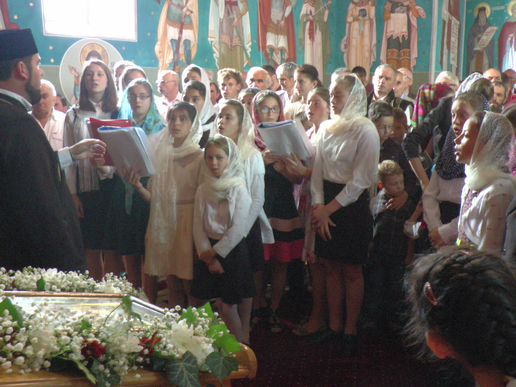 Patru ierarhi la hramul Mănăstirii Bogdana din Rădăuţi