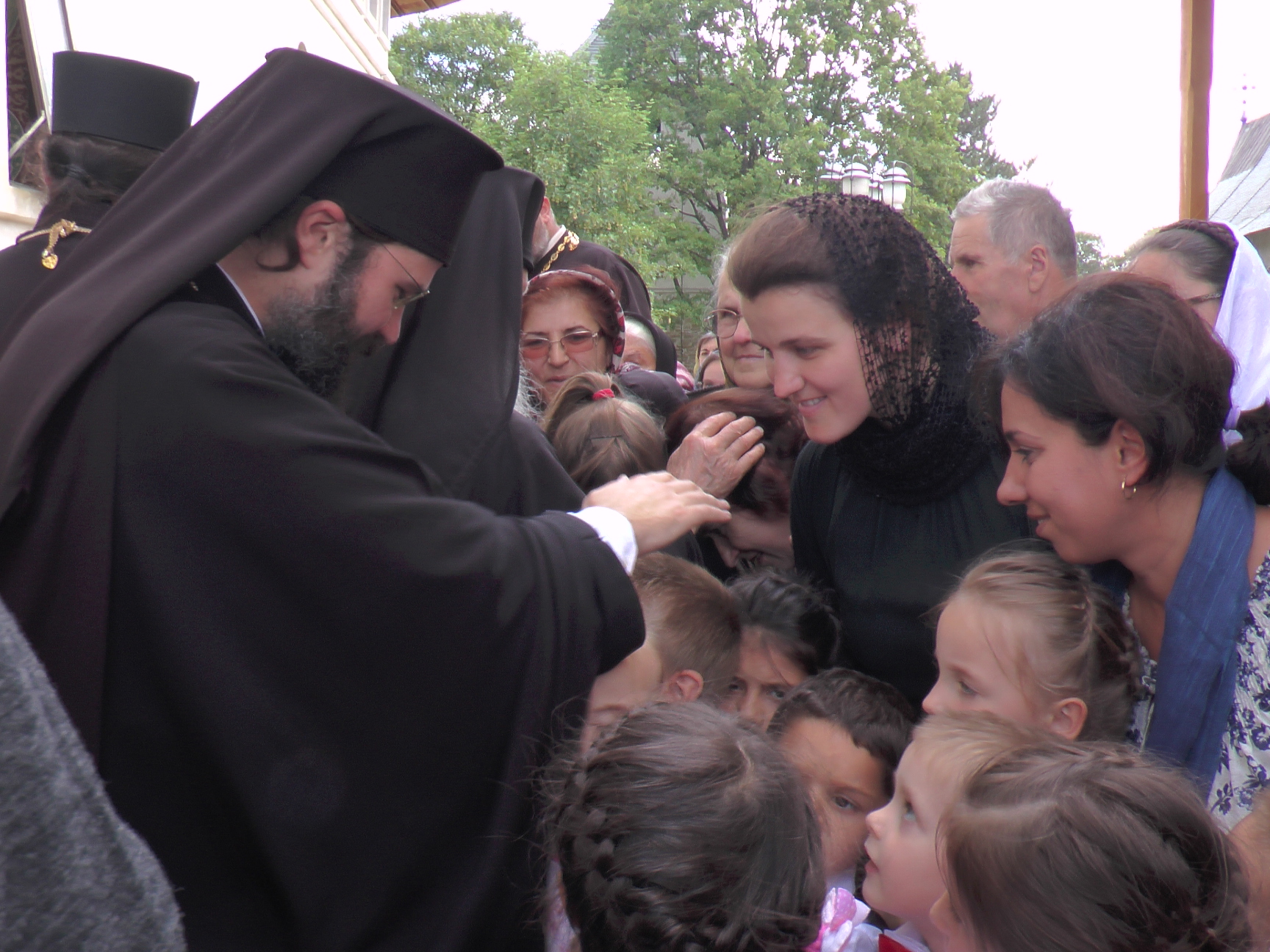 Patru ierarhi la hramul Mănăstirii Bogdana din Rădăuţi