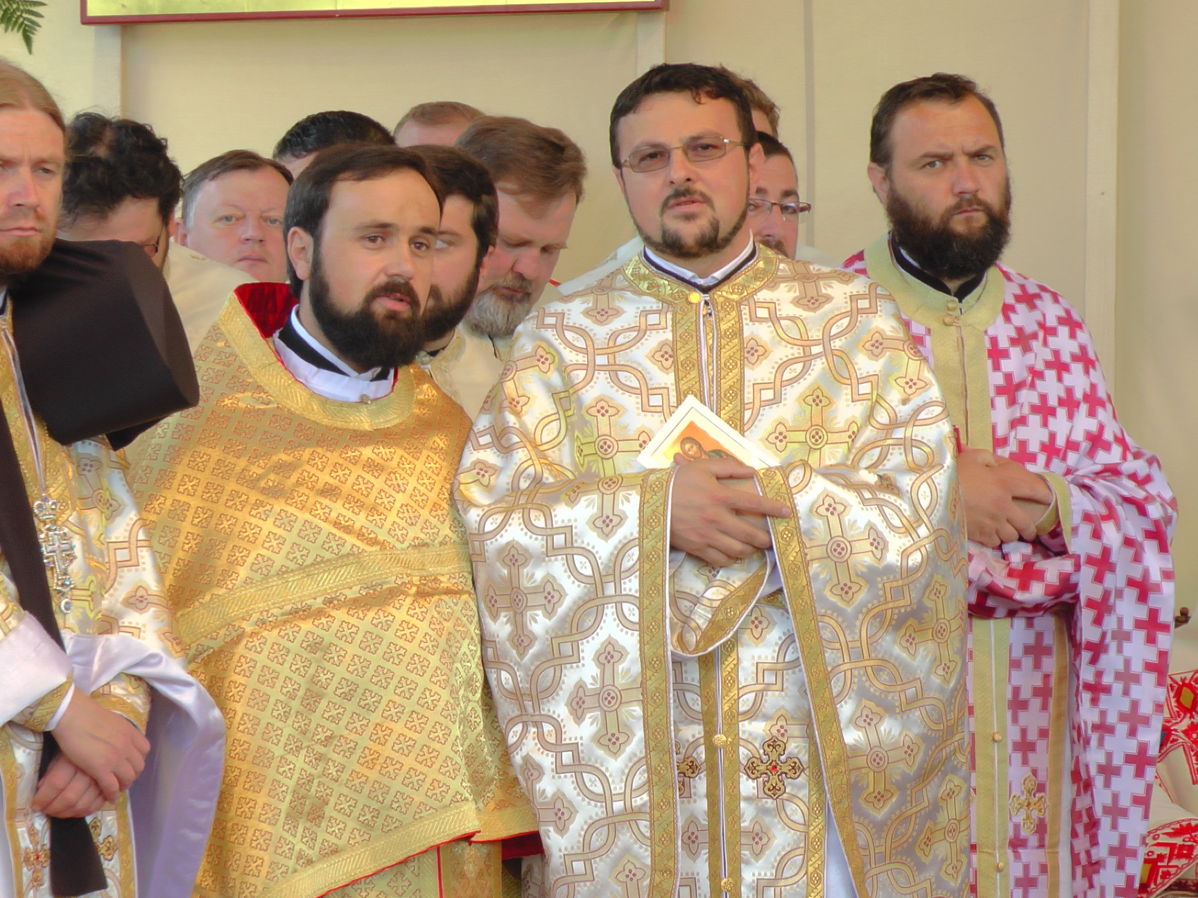 Hram la Putna: „Să luptăm fiecare prin rugăciunea noastră şi să nu ne războim niciodată între noi“