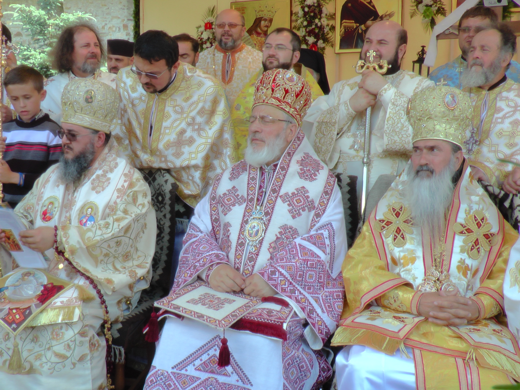 Hram la Putna: „Să luptăm fiecare prin rugăciunea noastră şi să nu ne războim niciodată între noi“