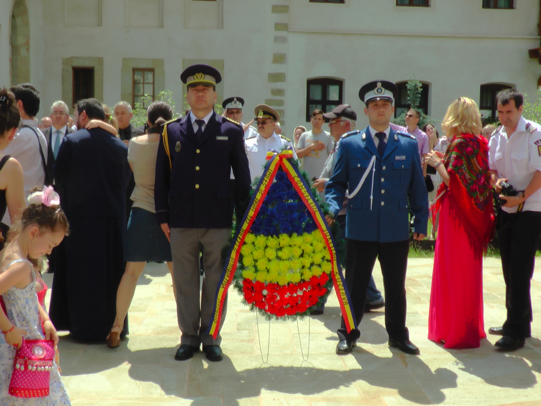 Hram la Putna: „Să luptăm fiecare prin rugăciunea noastră şi să nu ne războim niciodată între noi“