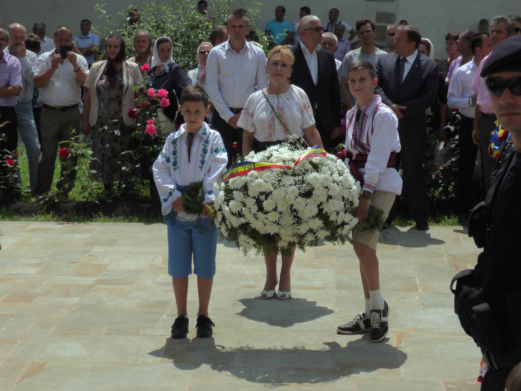 Hram la Putna: „Să luptăm fiecare prin rugăciunea noastră şi să nu ne războim niciodată între noi“