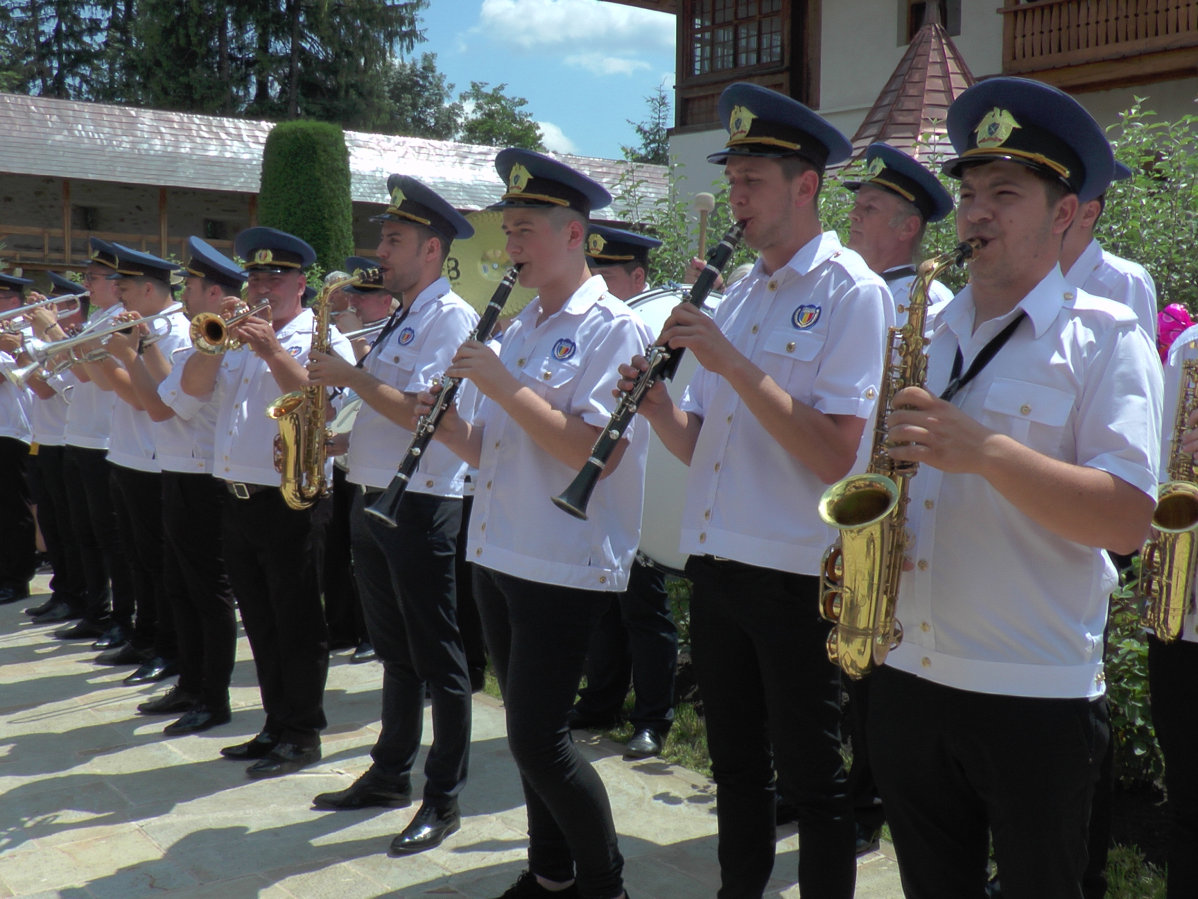 Hram la Putna: „Să luptăm fiecare prin rugăciunea noastră şi să nu ne războim niciodată între noi“