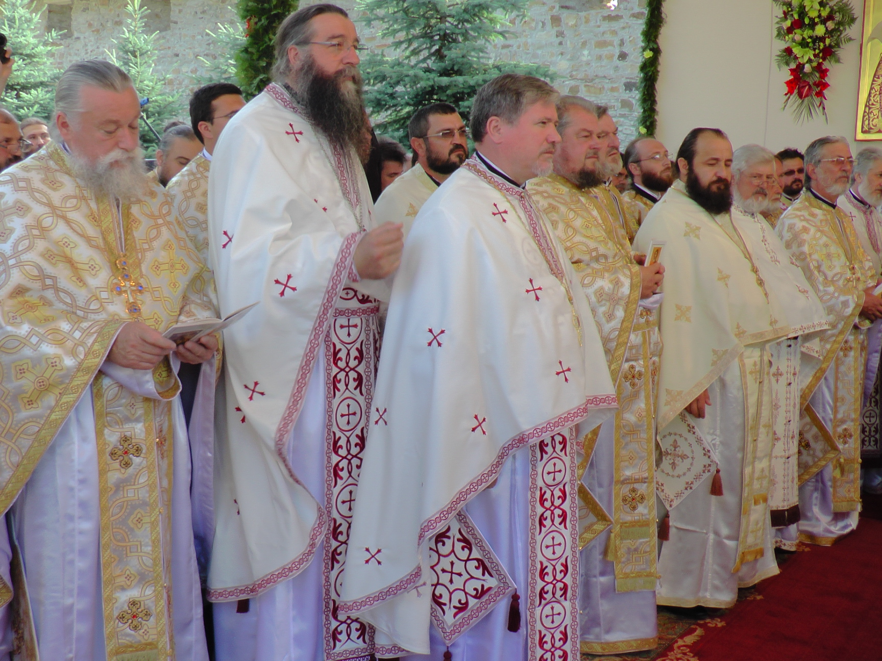 Hram la Putna: „Să luptăm fiecare prin rugăciunea noastră şi să nu ne războim niciodată între noi“