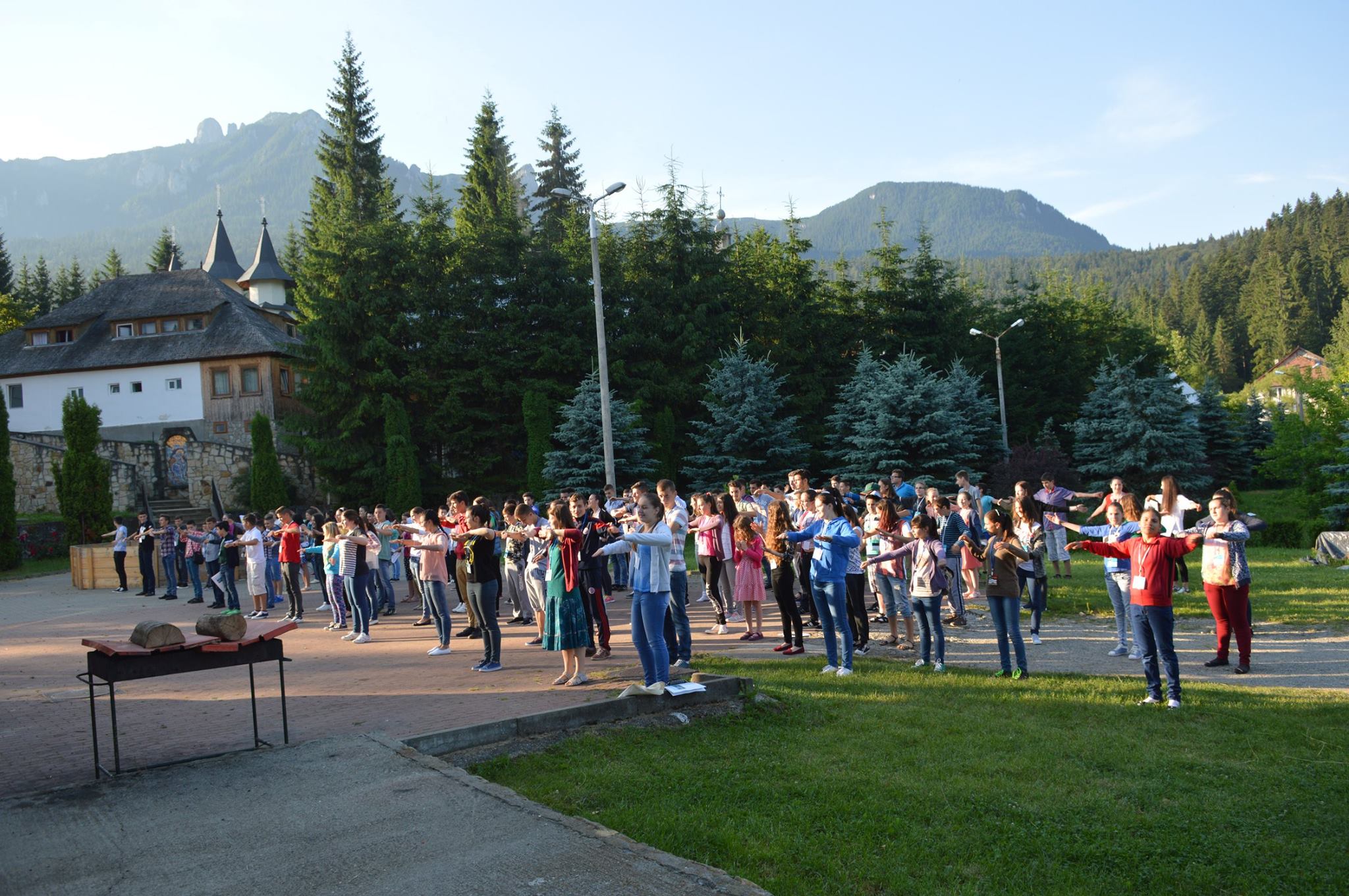 „Întâlnirea Tinerilor de pe Valea Muntelui Ceahlău”