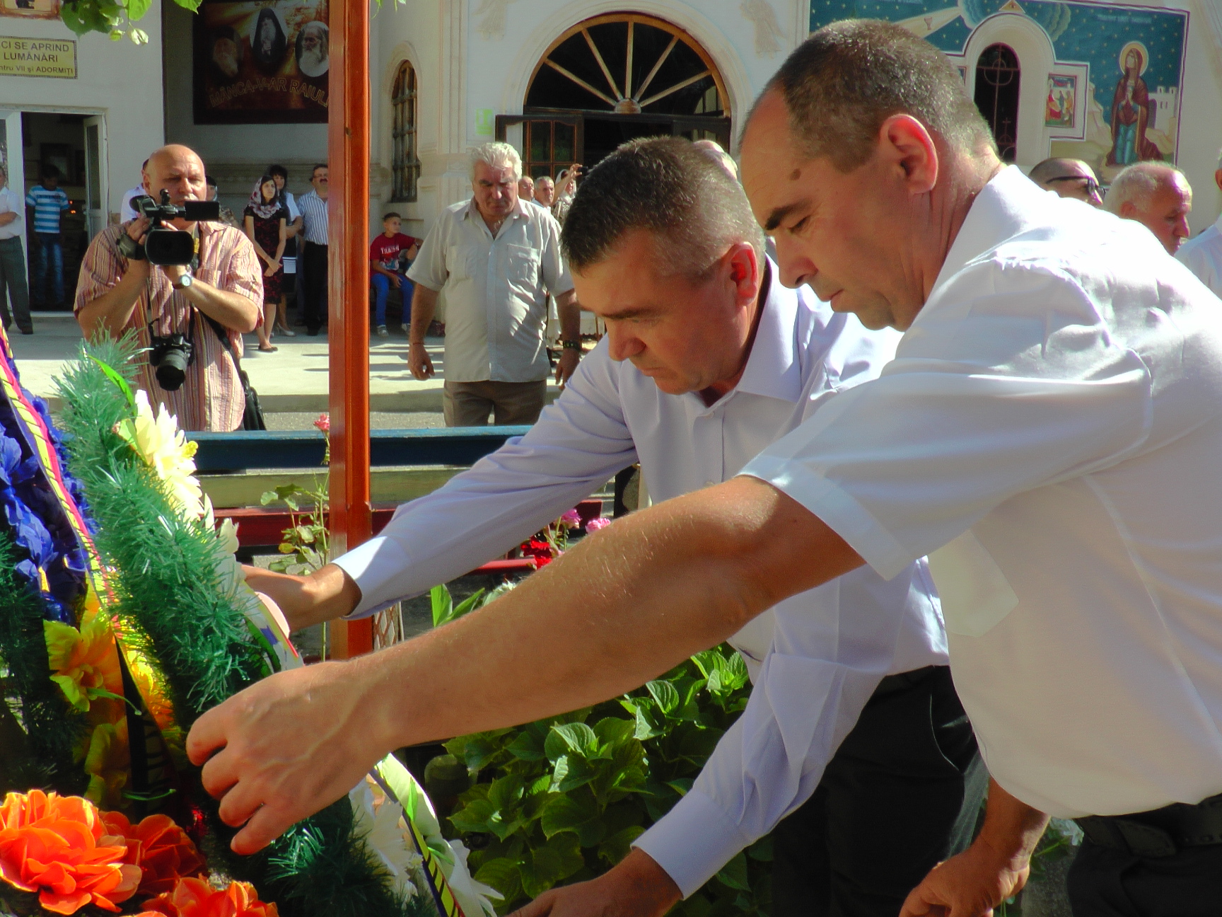 Liturghie arhierească la Mănăstirea Bogdăneşti
