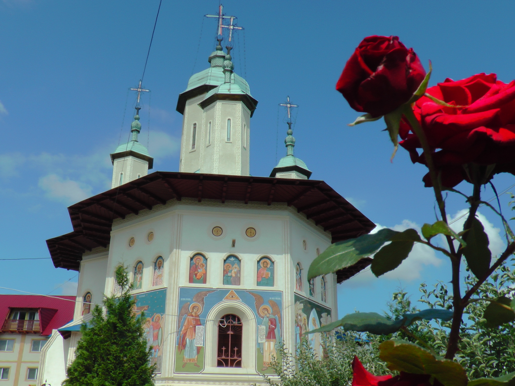 Liturghie arhierească la Mănăstirea Bogdăneşti