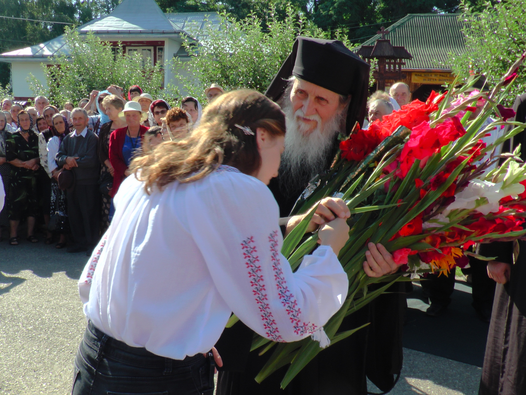 Liturghie arhierească la Mănăstirea Bogdăneşti