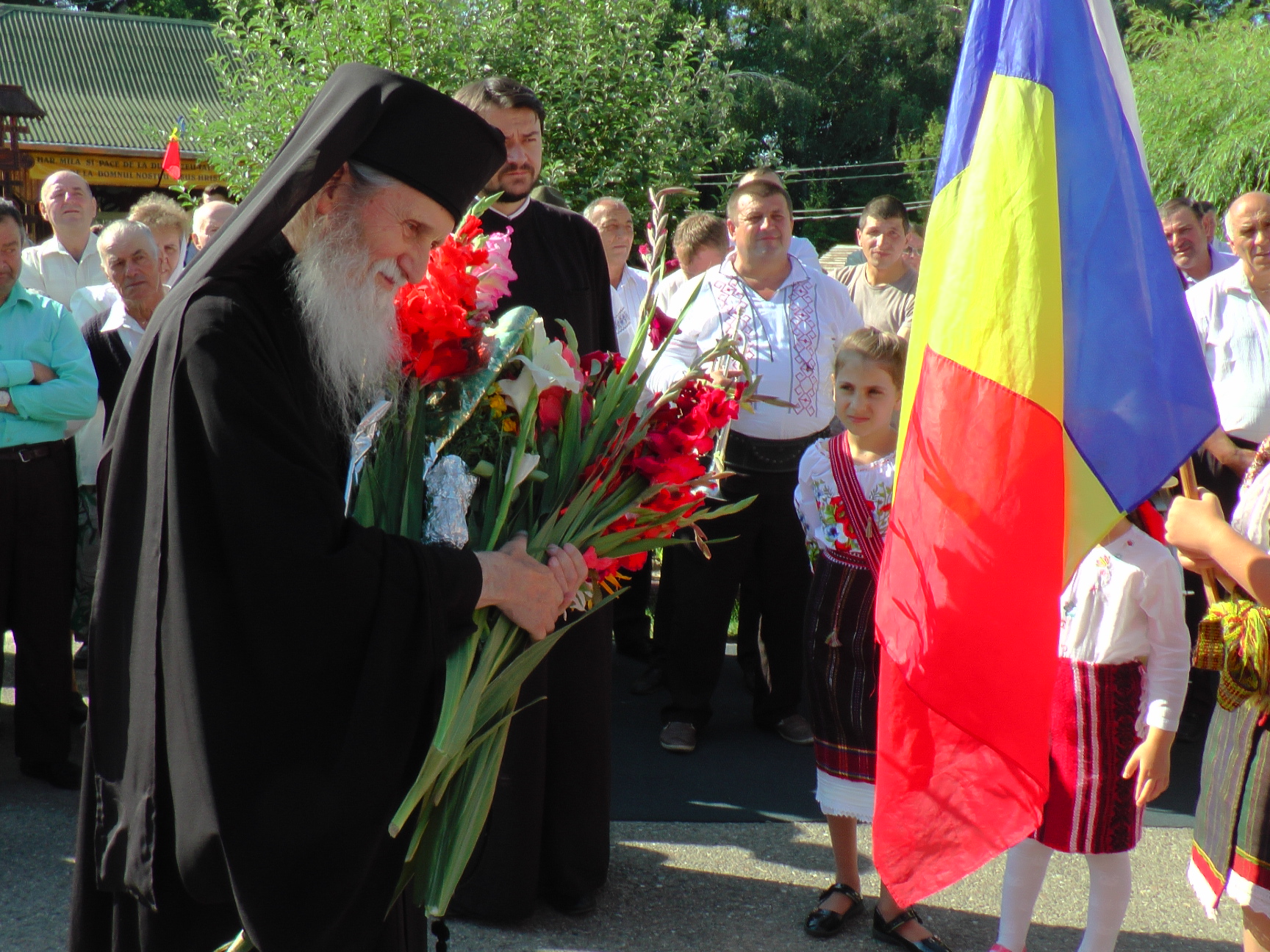 Liturghie arhierească la Mănăstirea Bogdăneşti