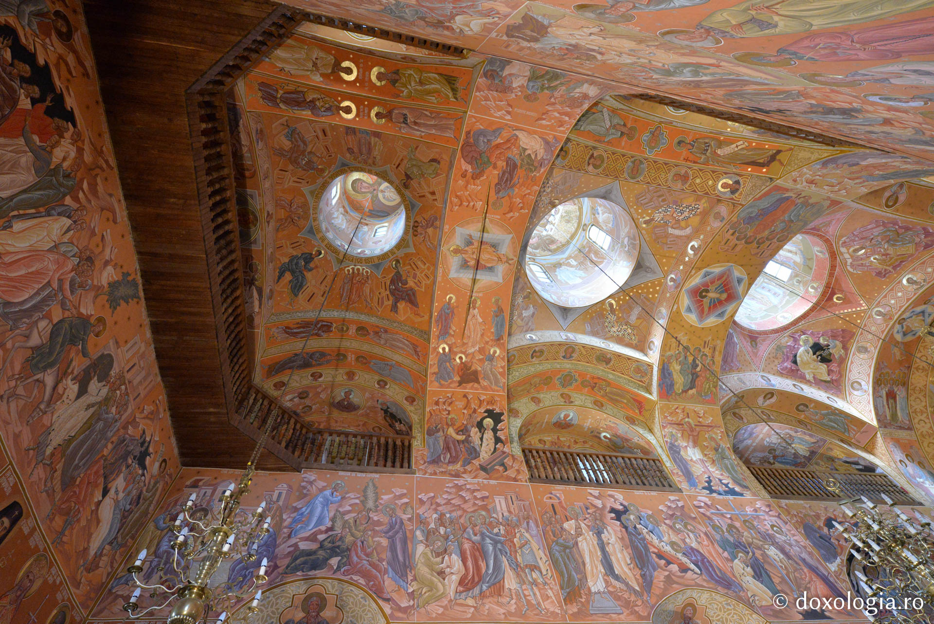 Pictura din biserica Mănăstirii Horaița ‒ o invitație în Cer