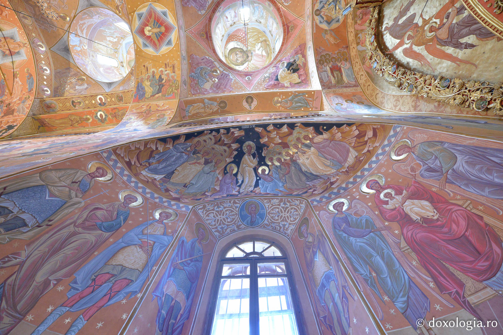 Pictura din biserica Mănăstirii Horaița ‒ o invitație în Cer