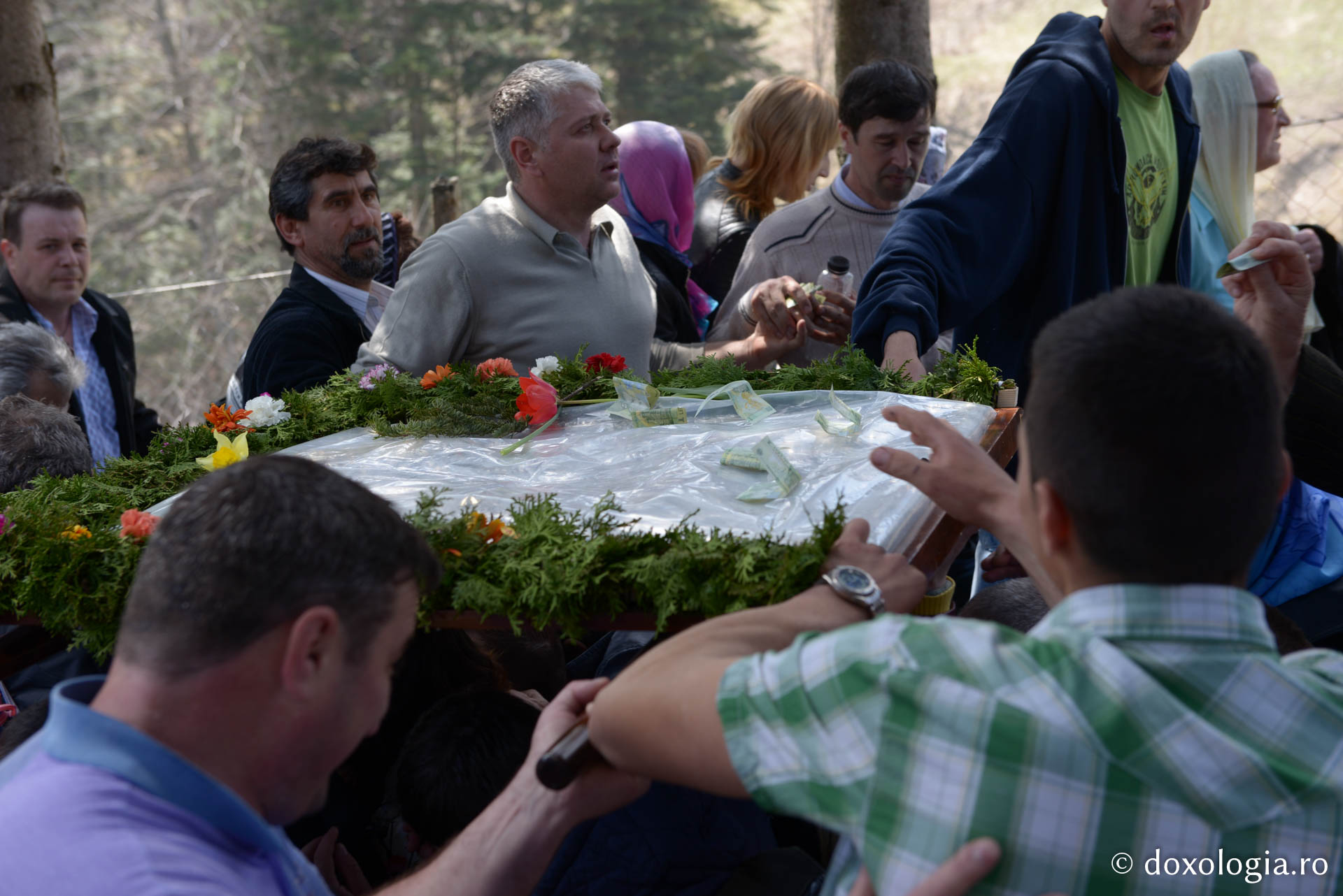 Izvorul nesecat al minunilor Maicii Domnului de la Horăicioara