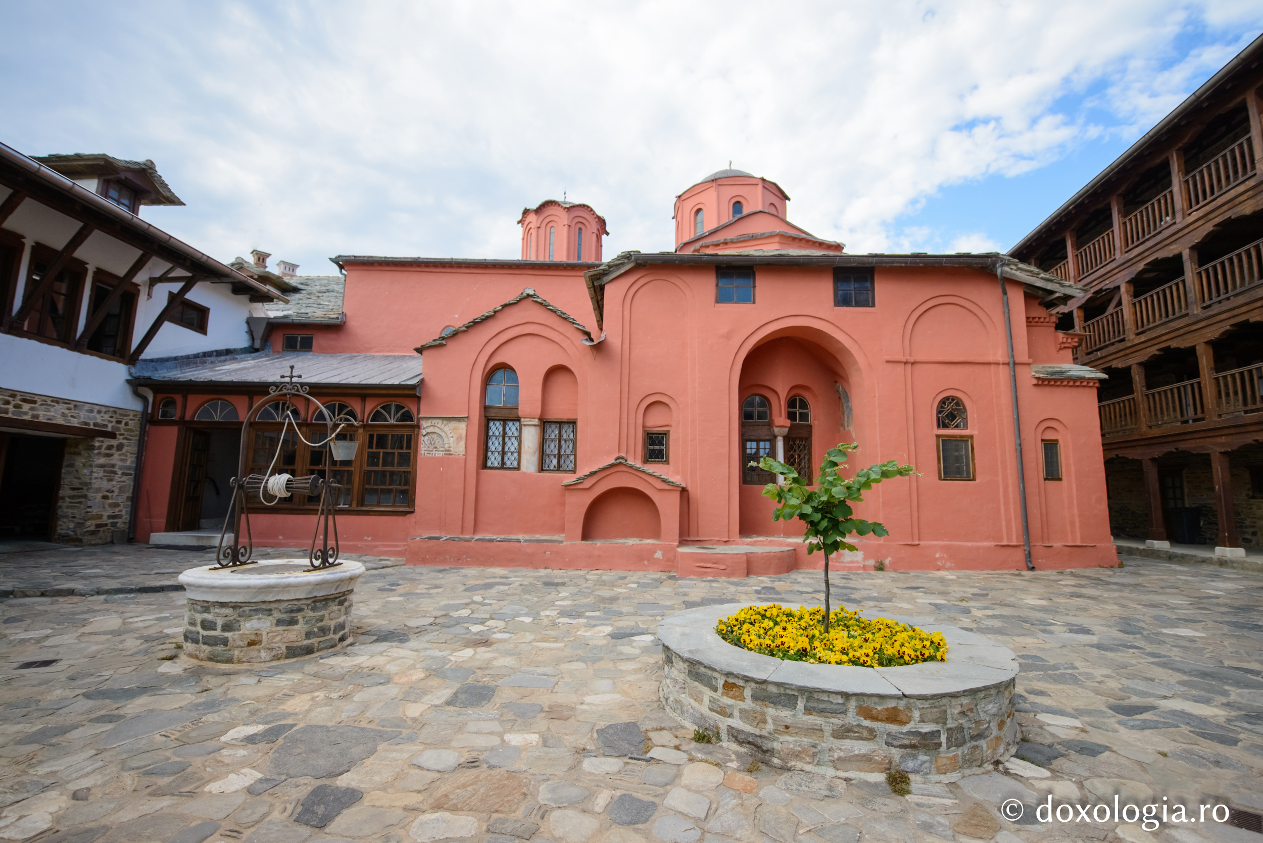 Vechiul Katholikon al Mănăstirii Xenofont