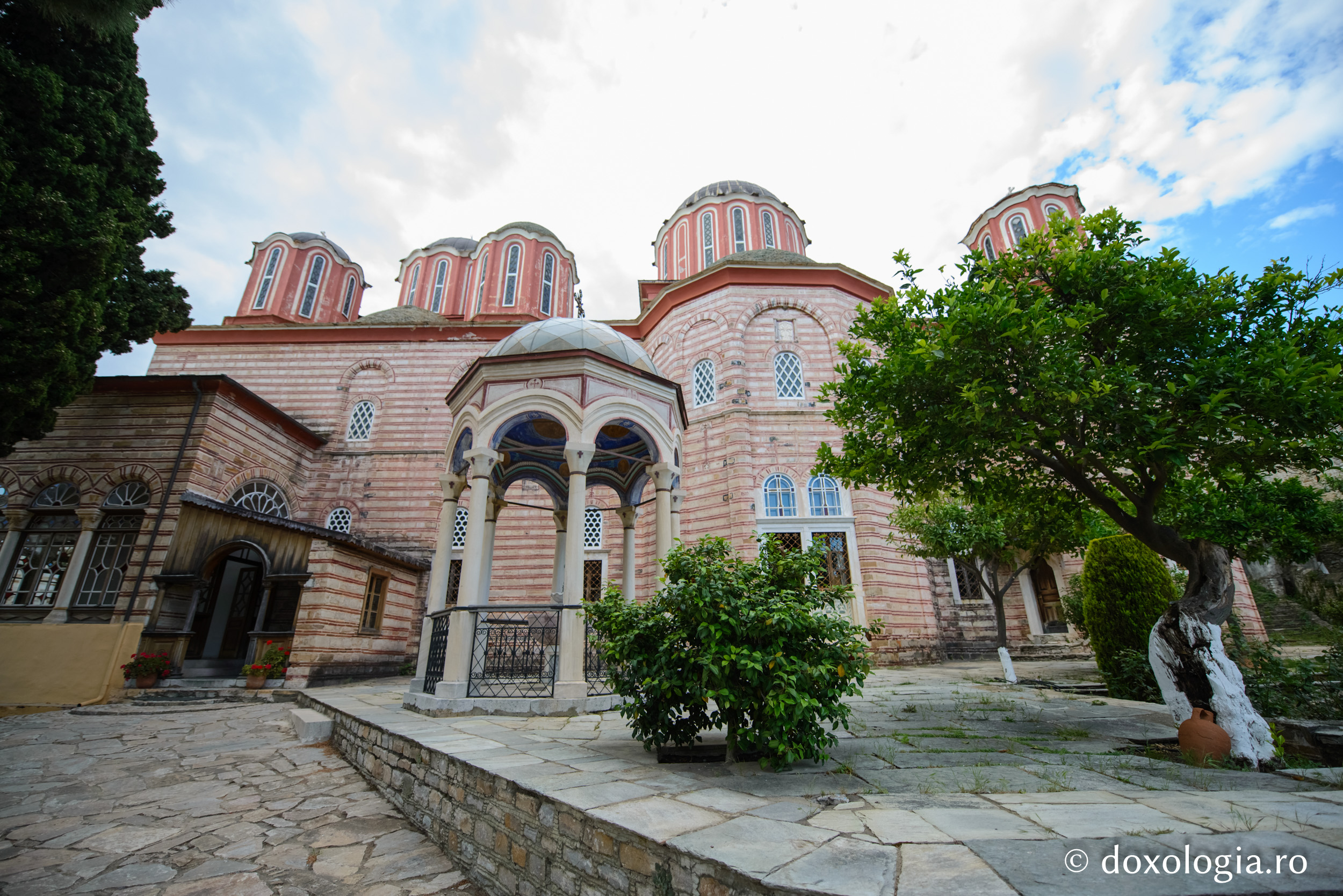 Noul Katholikon al Mănăstirii Xenofont