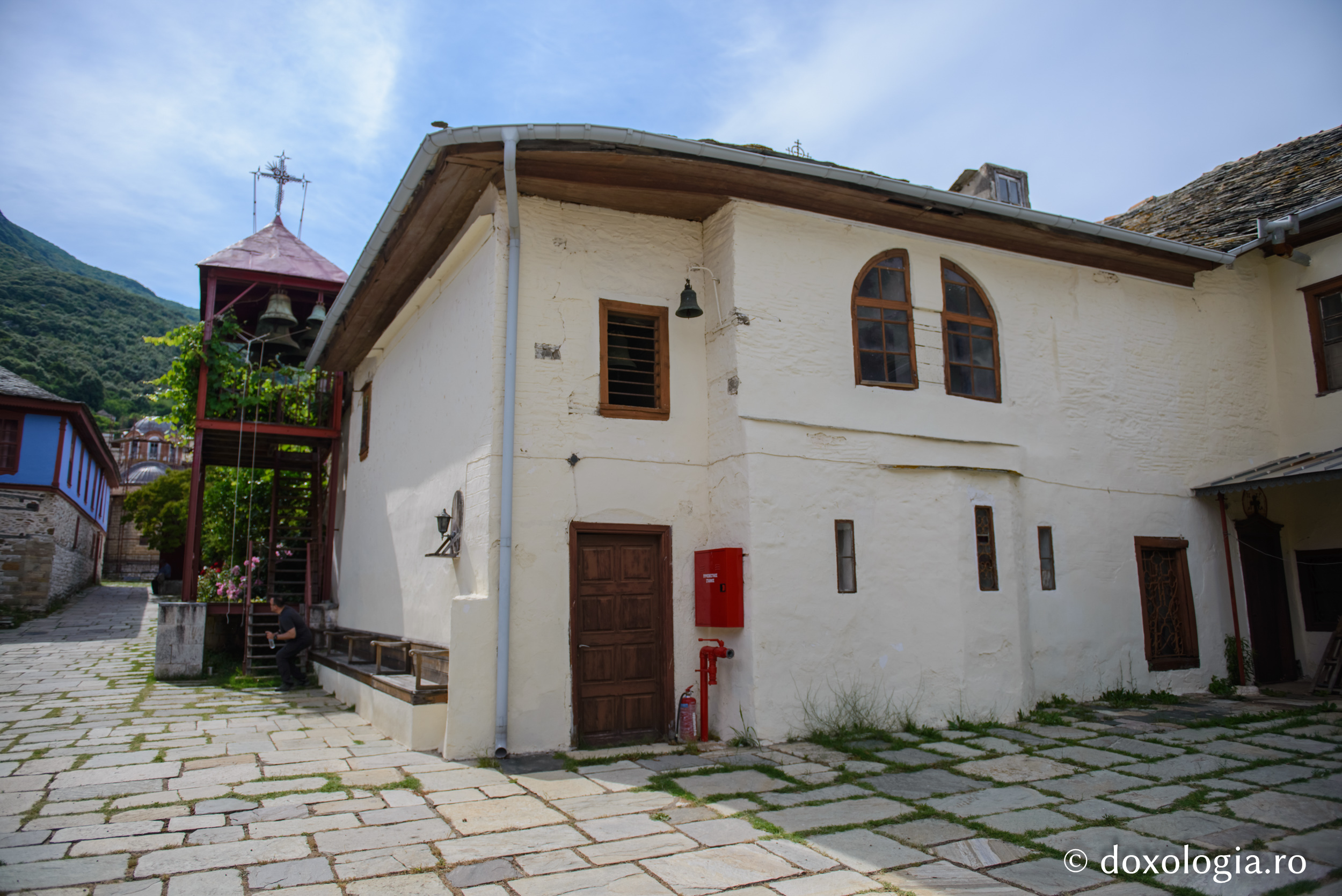 Vechea egumenie, cu Paraclisul Sfântului Atanasie