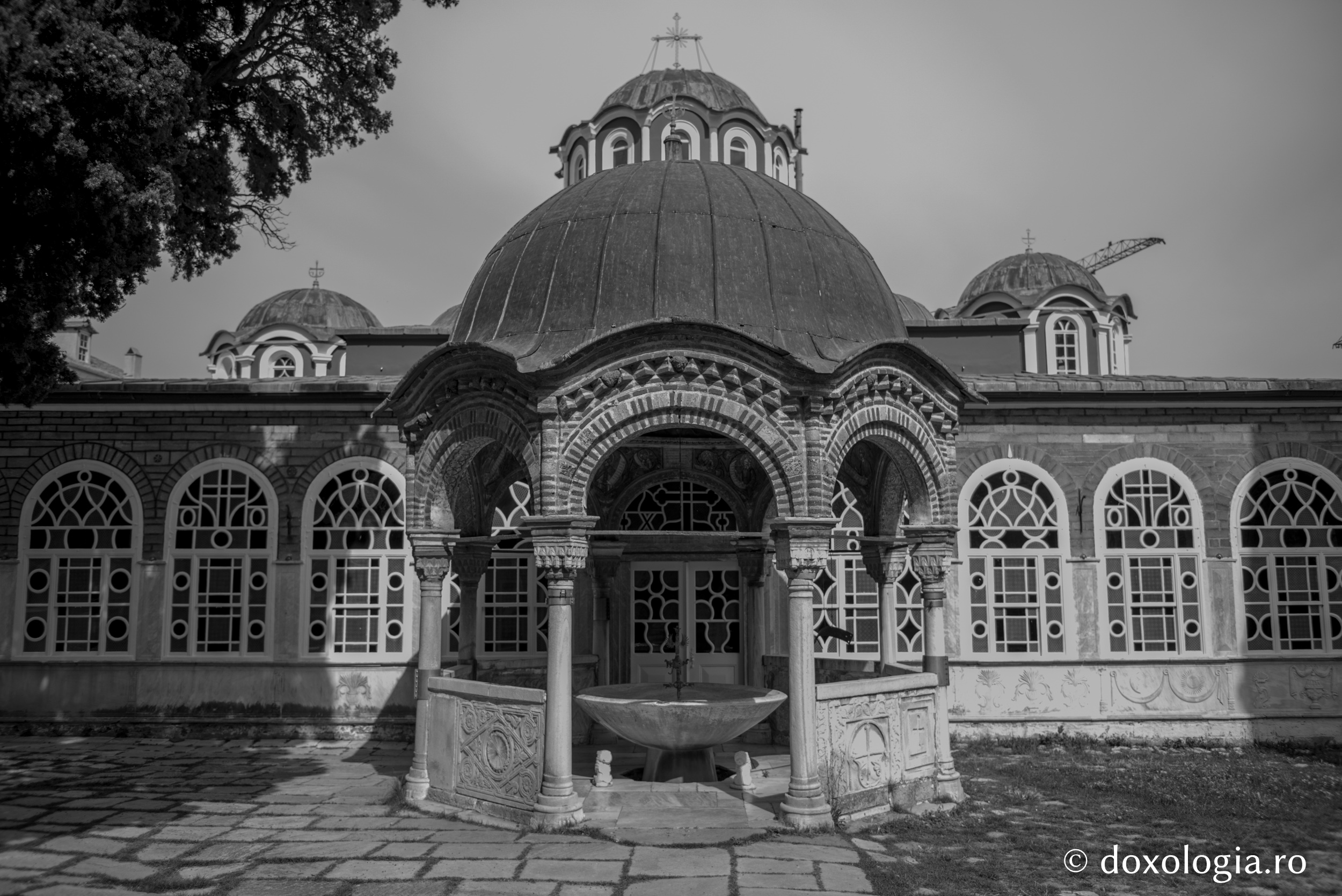 Aghiasmatarul Mănăstirii Marea Lavră