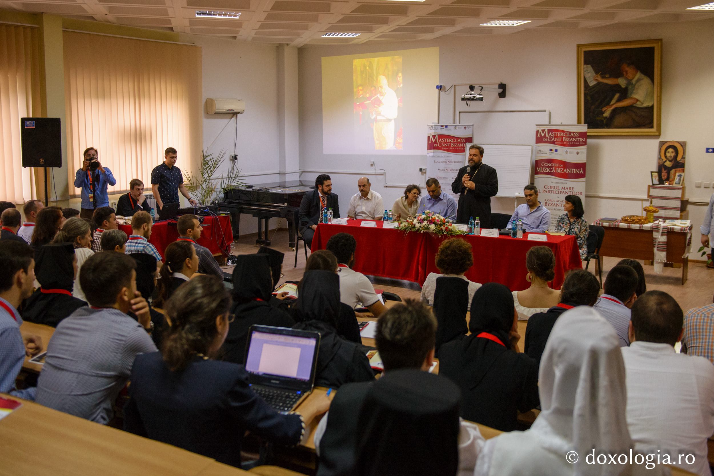 Deschiderea celei de-a IX-a ediţii a Festivalului Masterclass Internațional de Cânt Bizantin de la Iași