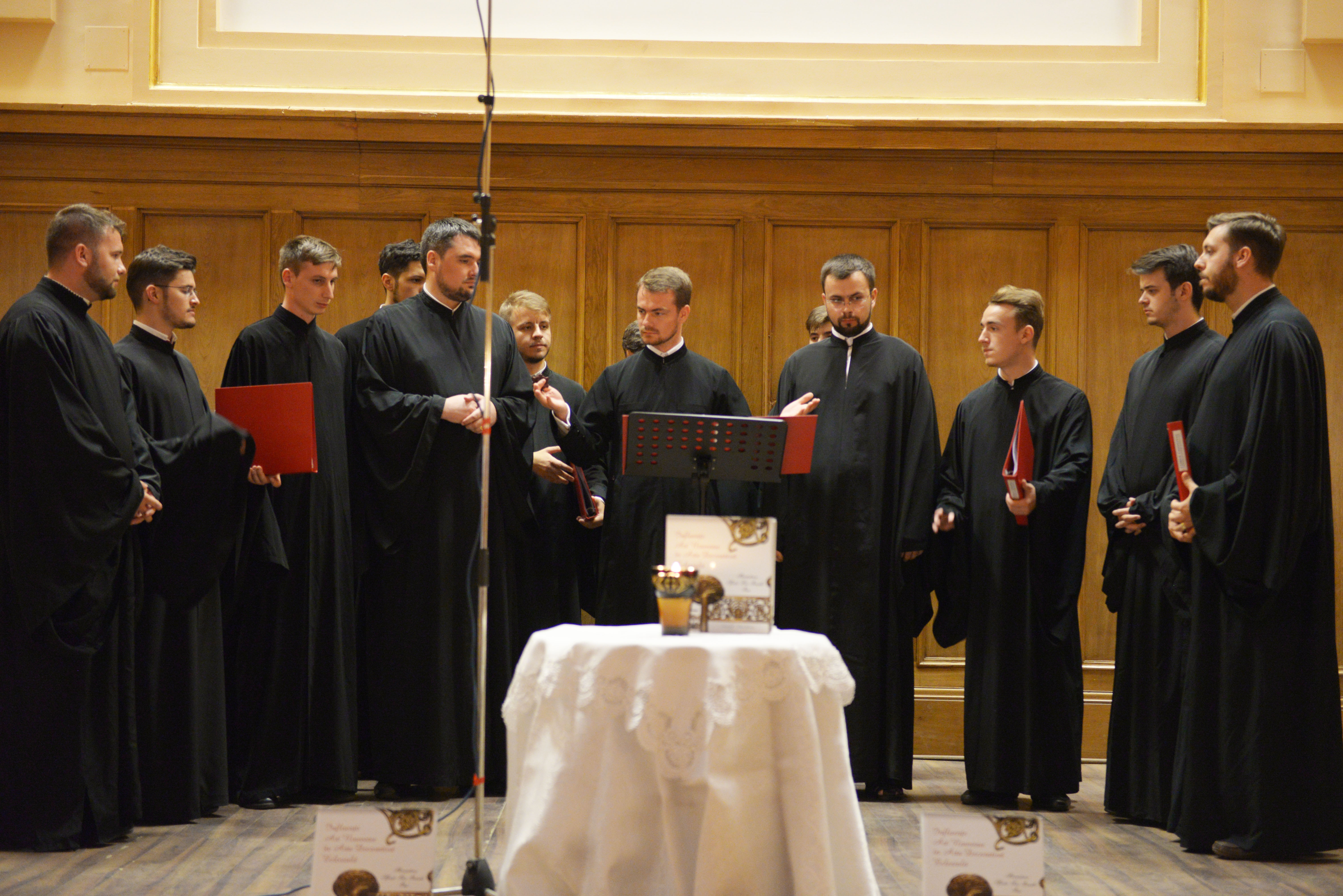 (VIDEO) Căntâri din Canonul Sfintei și Marii Marți - Corul „Chivotul”