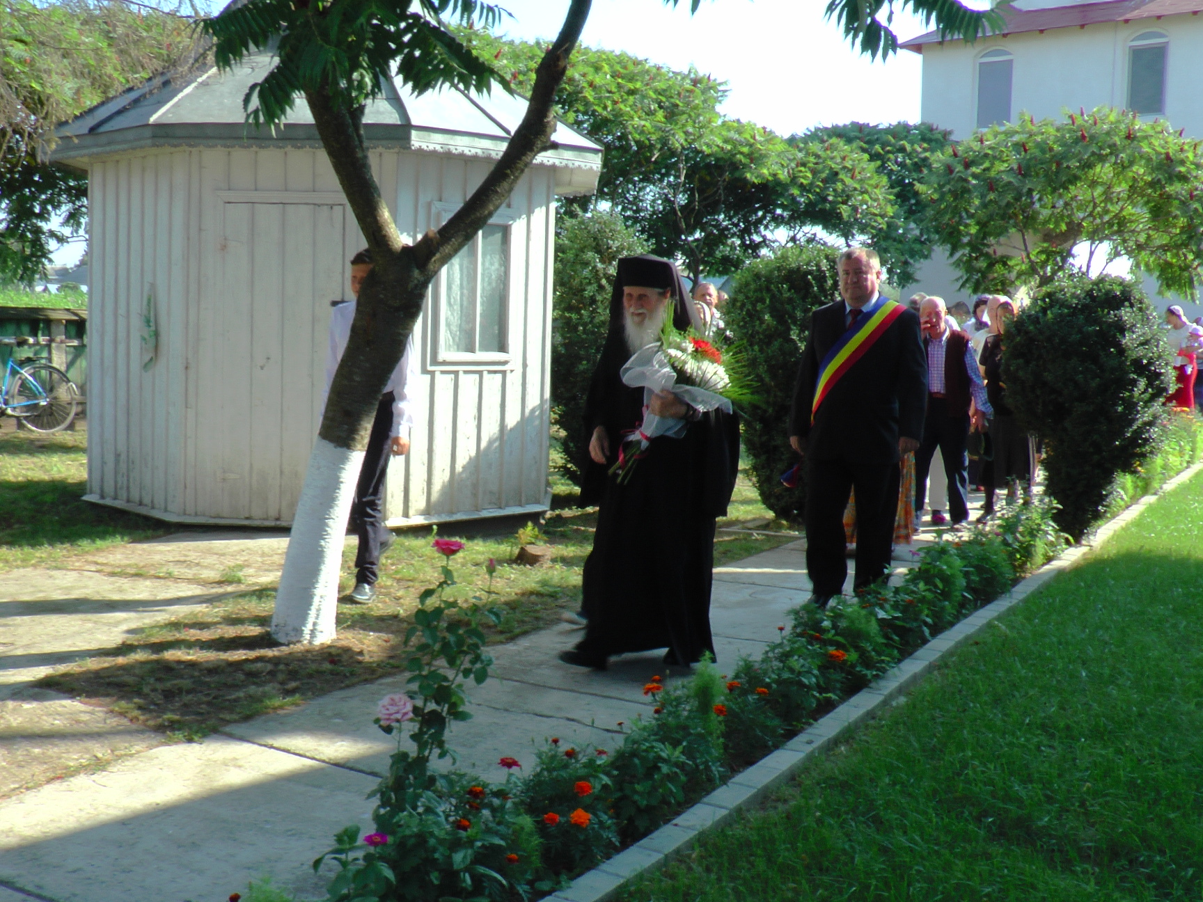 Slujire arhierească în Parohia „Sfânta Treime“ – Dumbrava