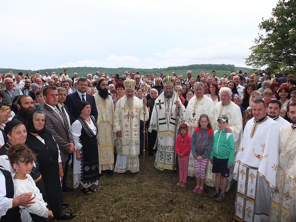 Sute de credincioși din Țara Codrului, la hramul Mănăstirii „Sfânta Maria Magdalena” din Oarța de Sus Sute de credincioși din Țara Codrului, la hramul Mănăstirii „Sfânta Maria Magdalena” din Oarța de Sus