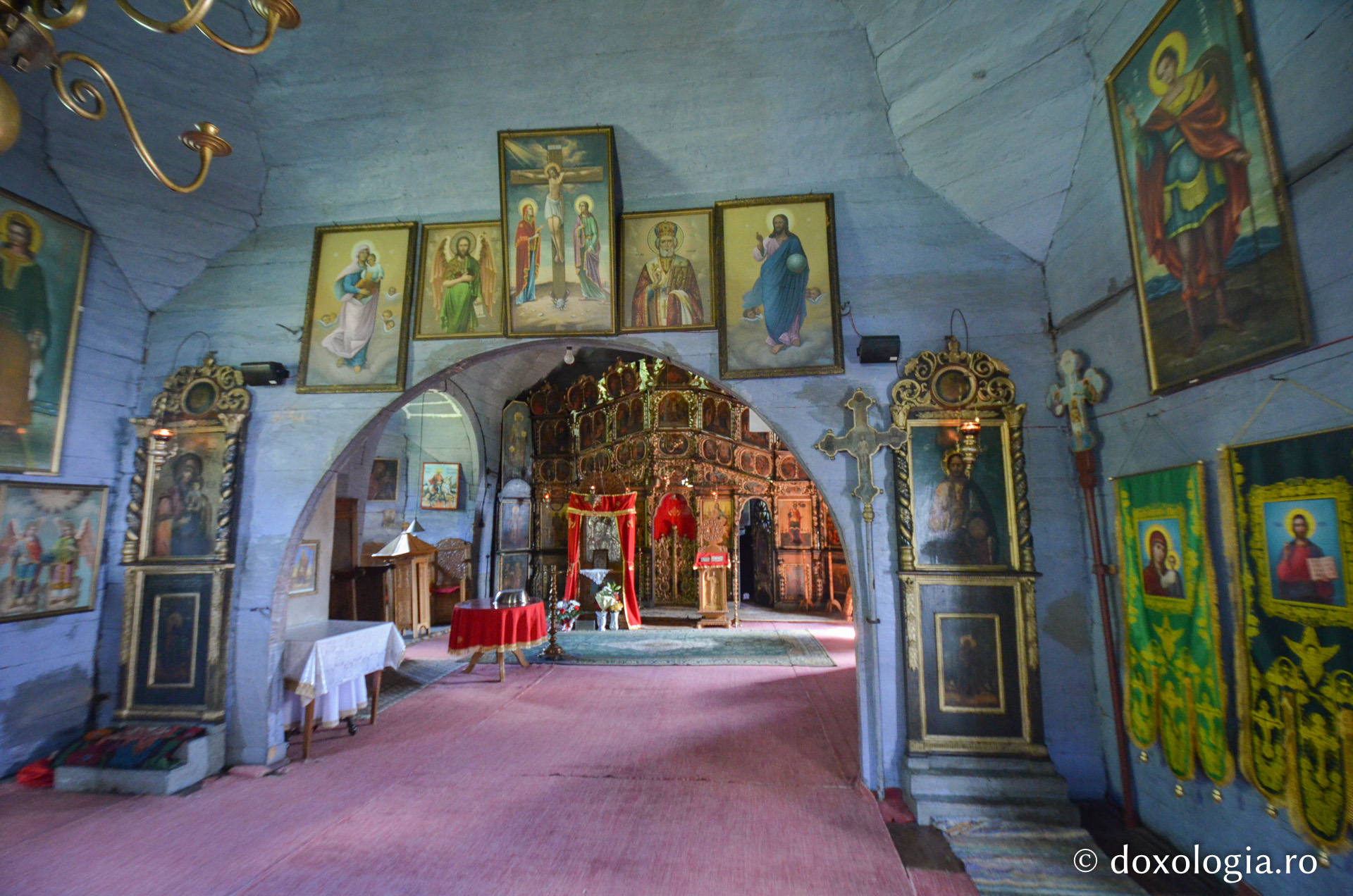 Arhitectura bisericii de lemn a Mănăstirii Tarcău